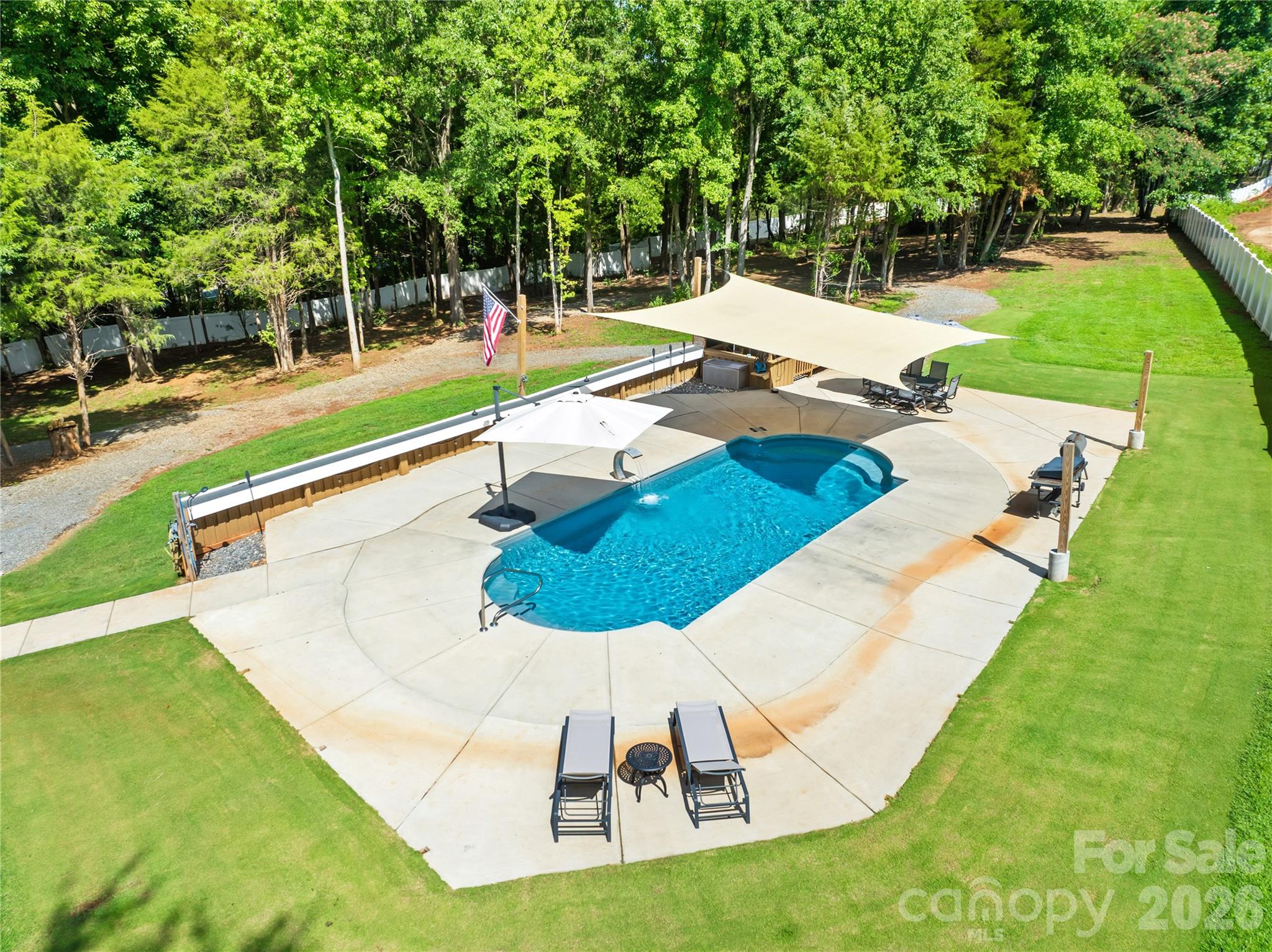 3129 Linkside Court Property Photo 5