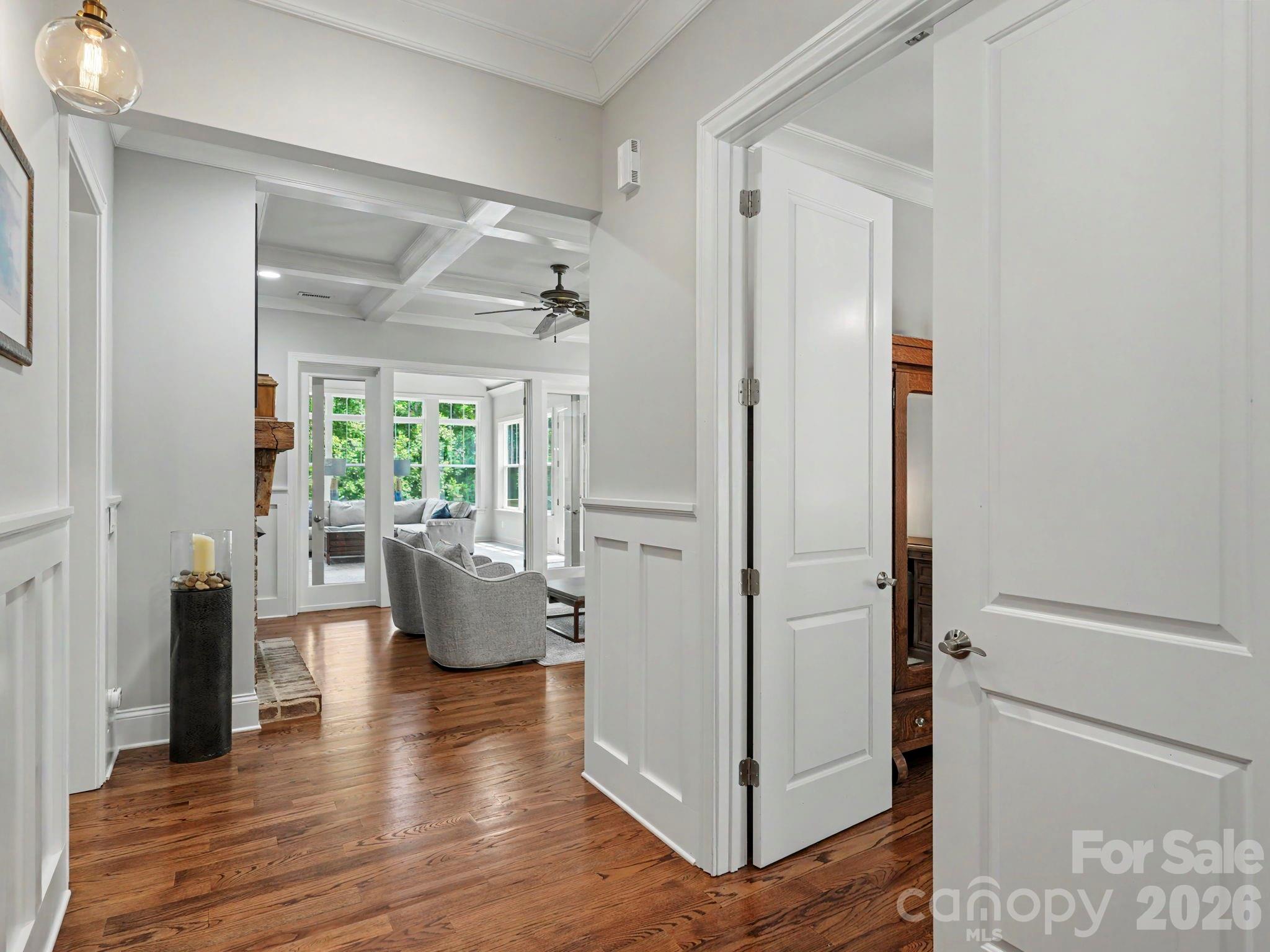 9560 Regent Drive Property Photo 3