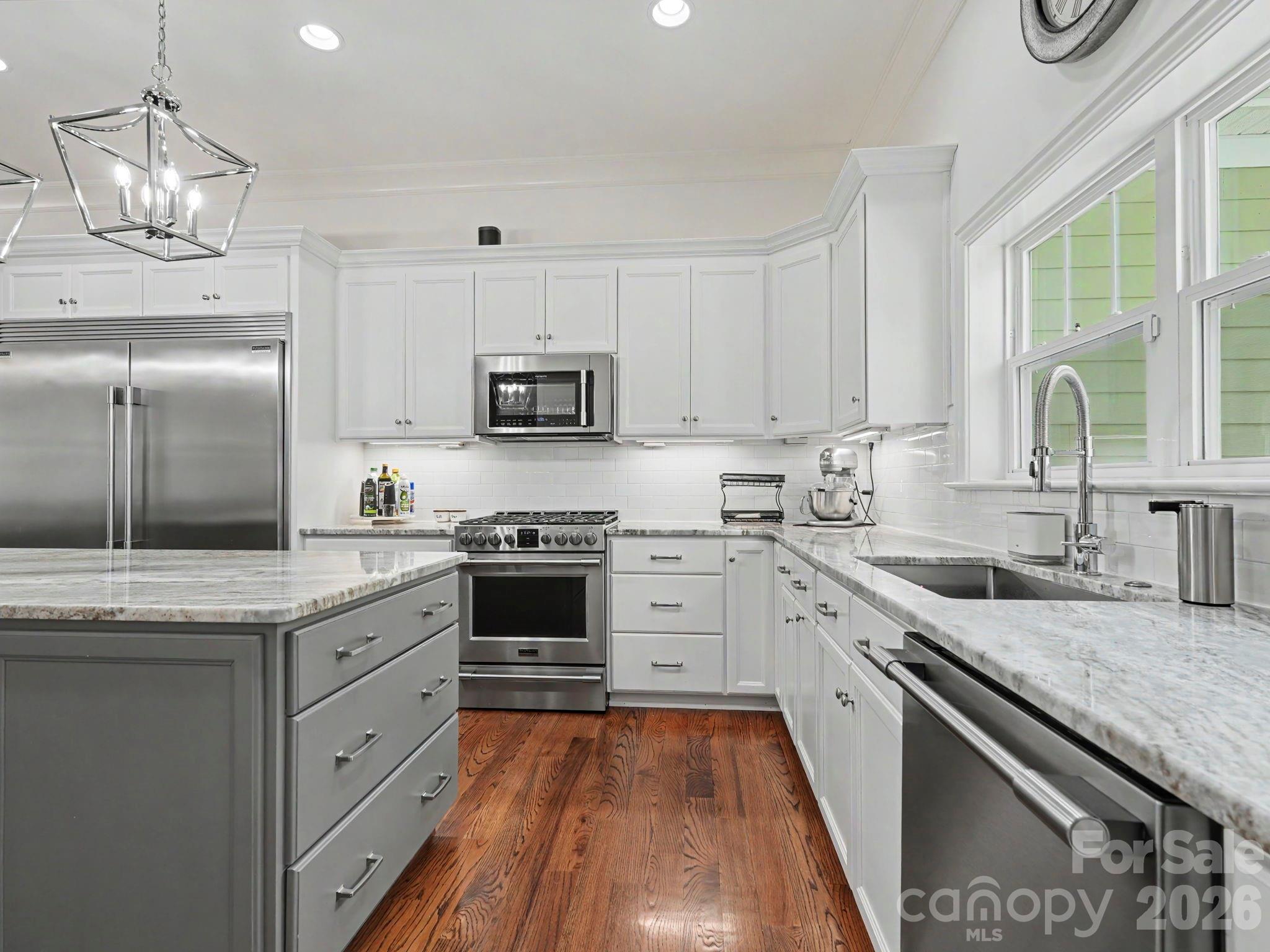 9560 Regent Drive Property Photo 14