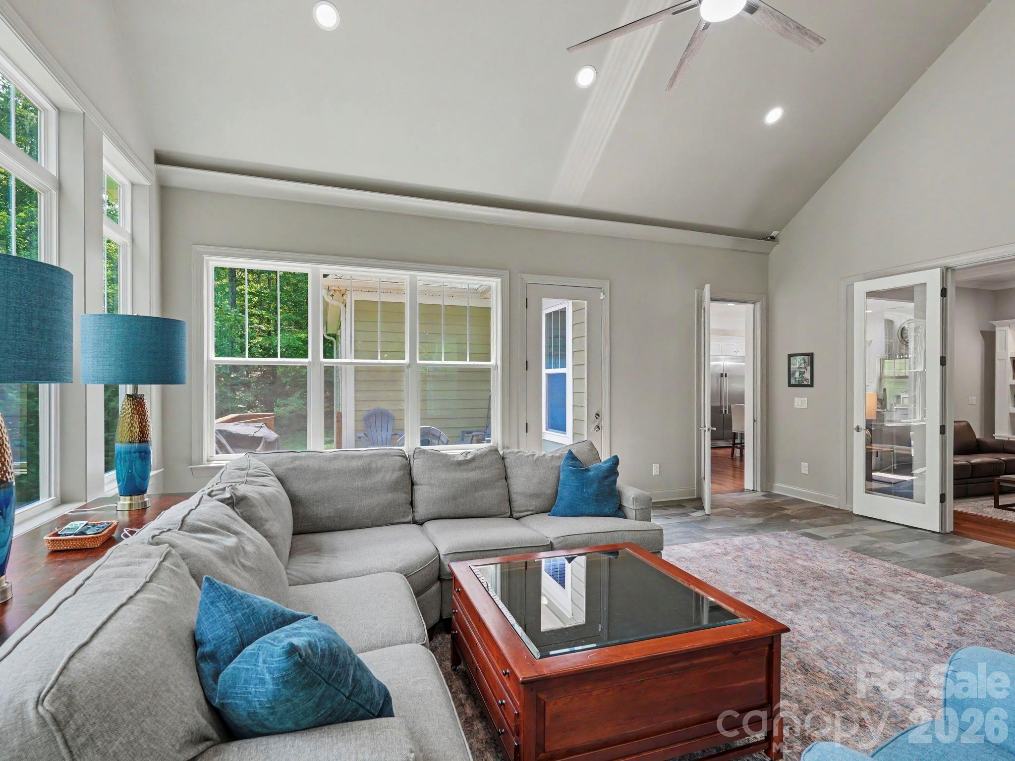 9560 Regent Drive Property Photo 18