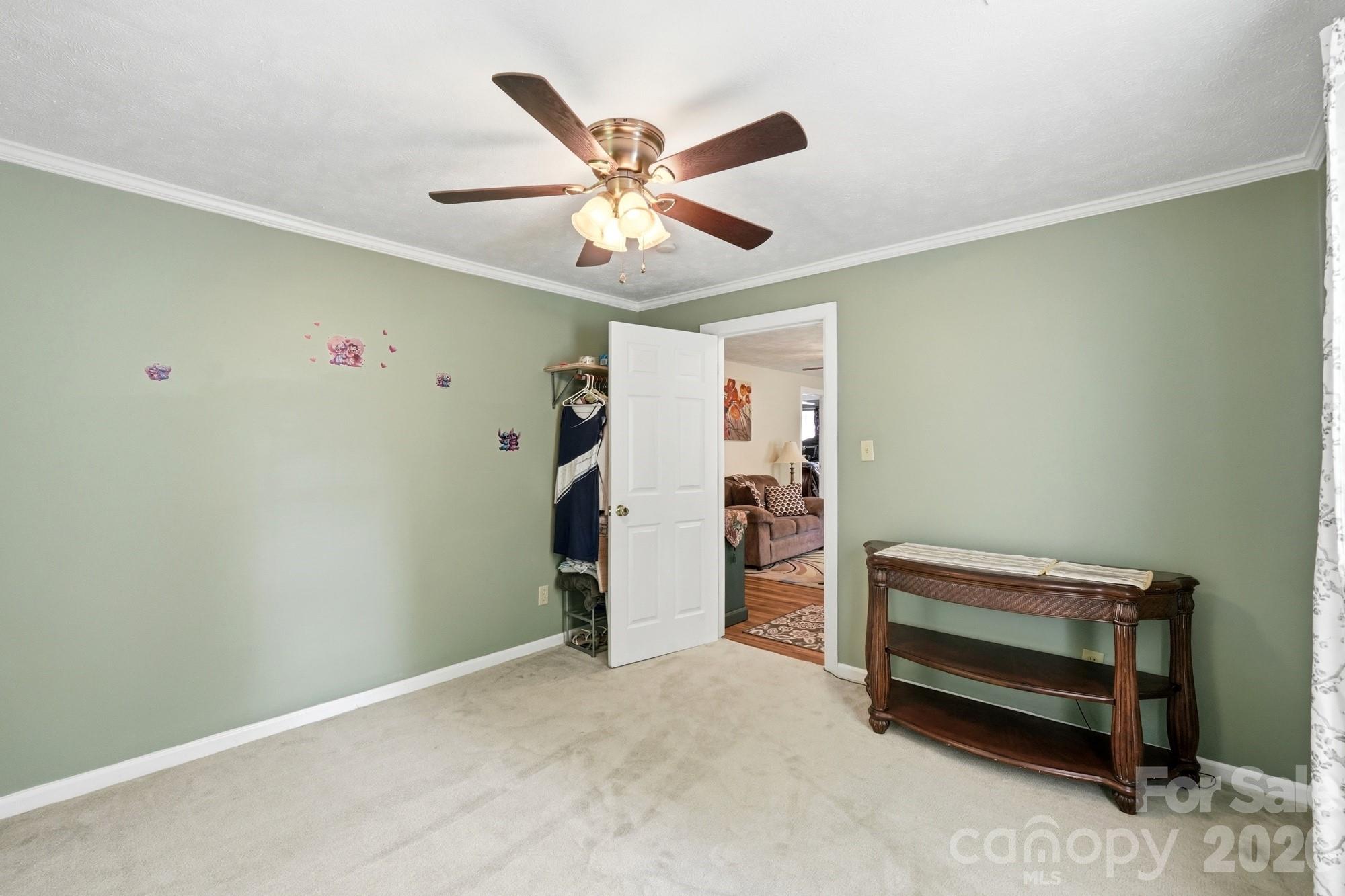 928 Oval Street Property Photo 15