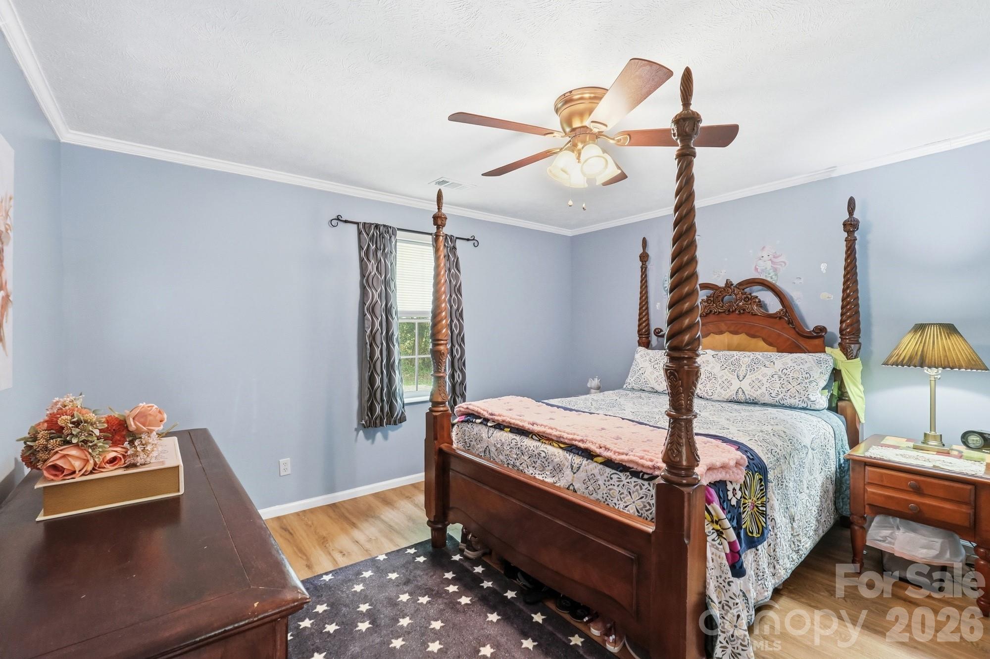 928 Oval Street Property Photo 16