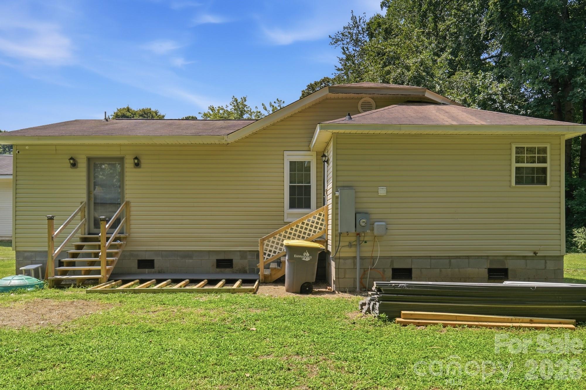 928 Oval Street Property Photo 27