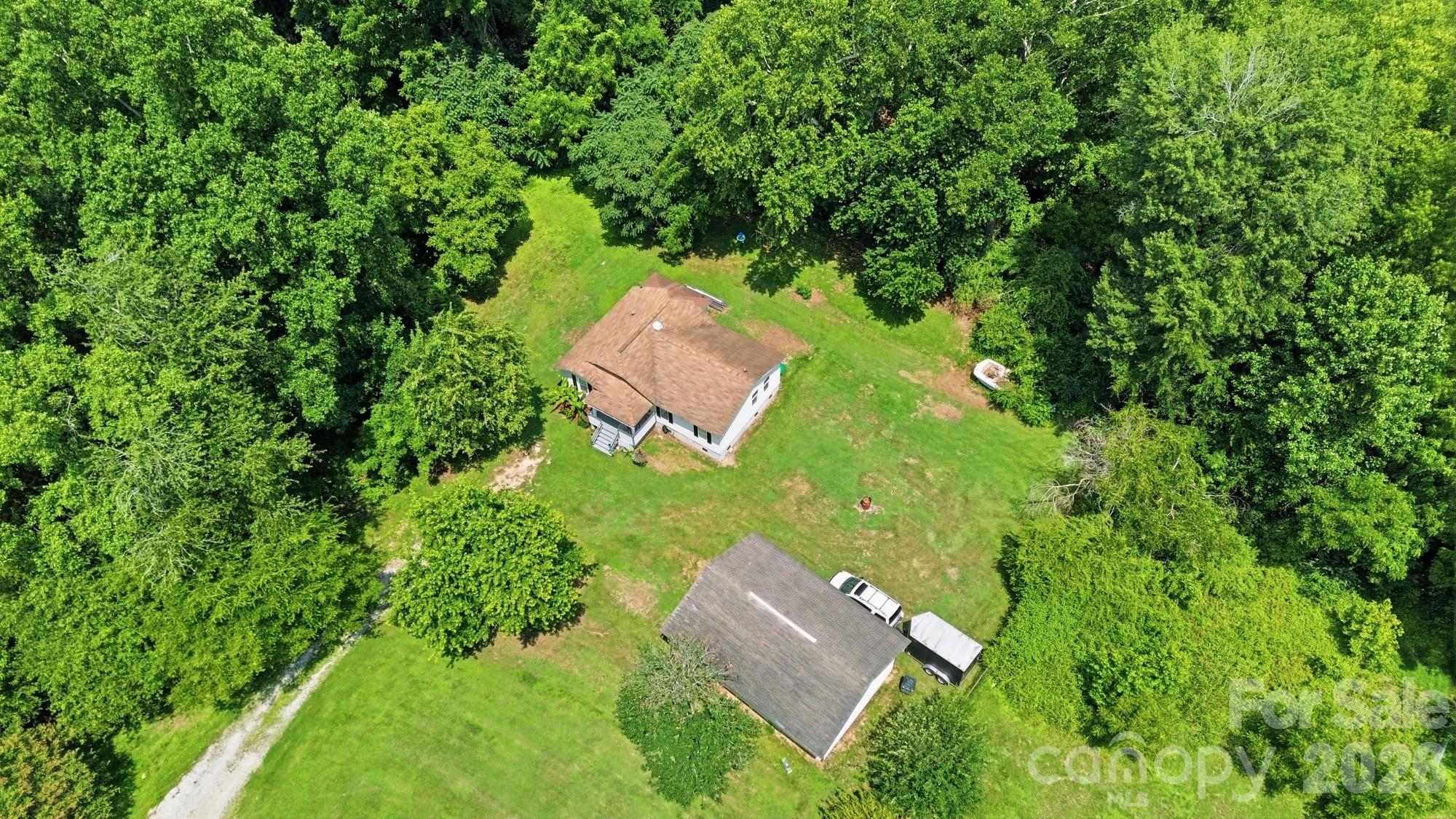 928 Oval Street Property Photo 31