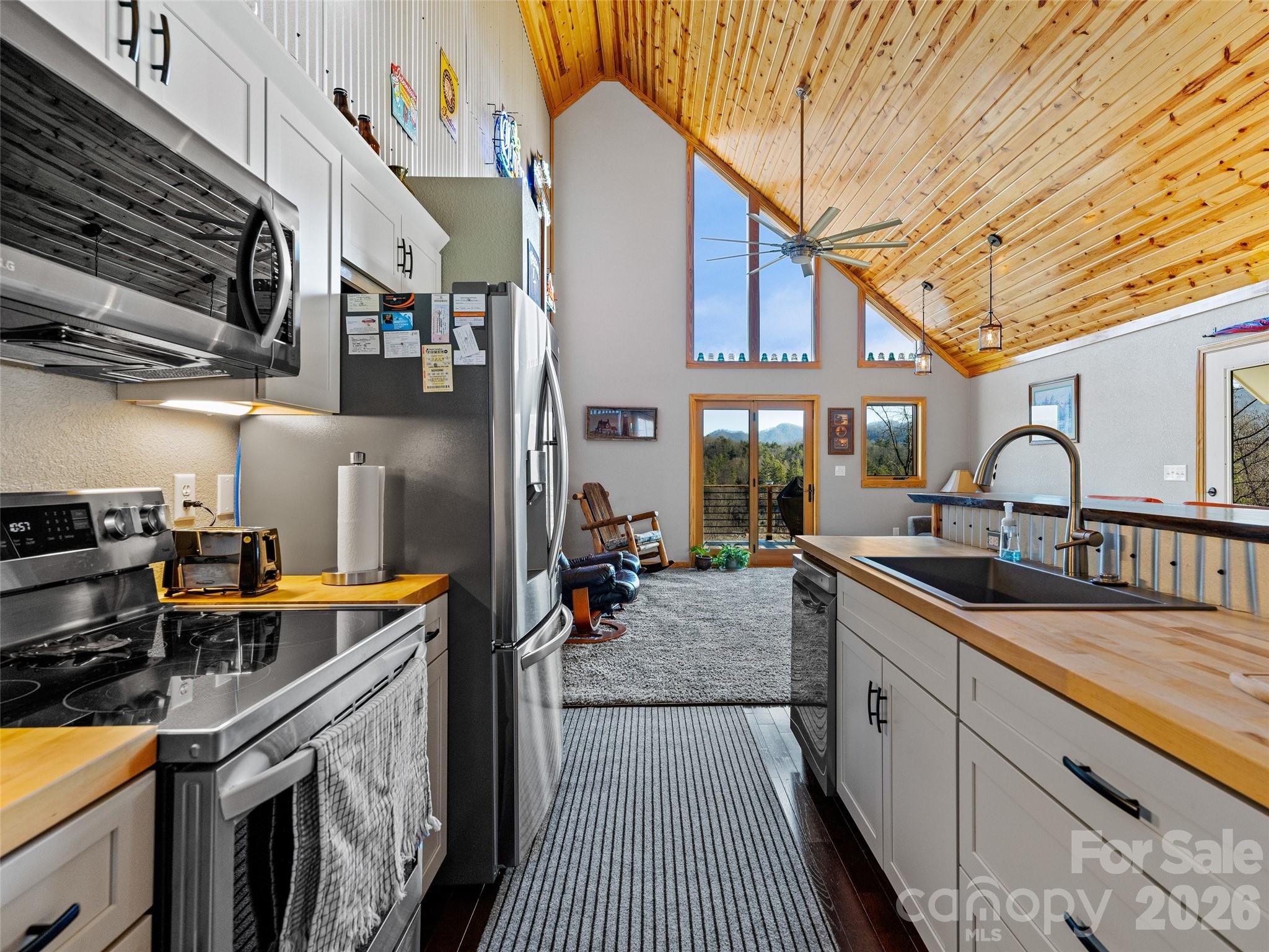 143 Fox Grape Hollow Road Property Photo 18