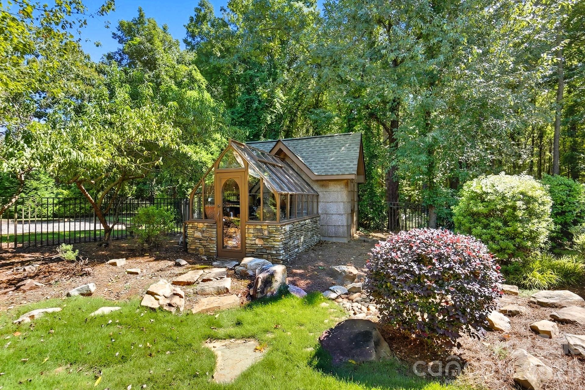 9208 Flying Eagle Lane Property Photo 31