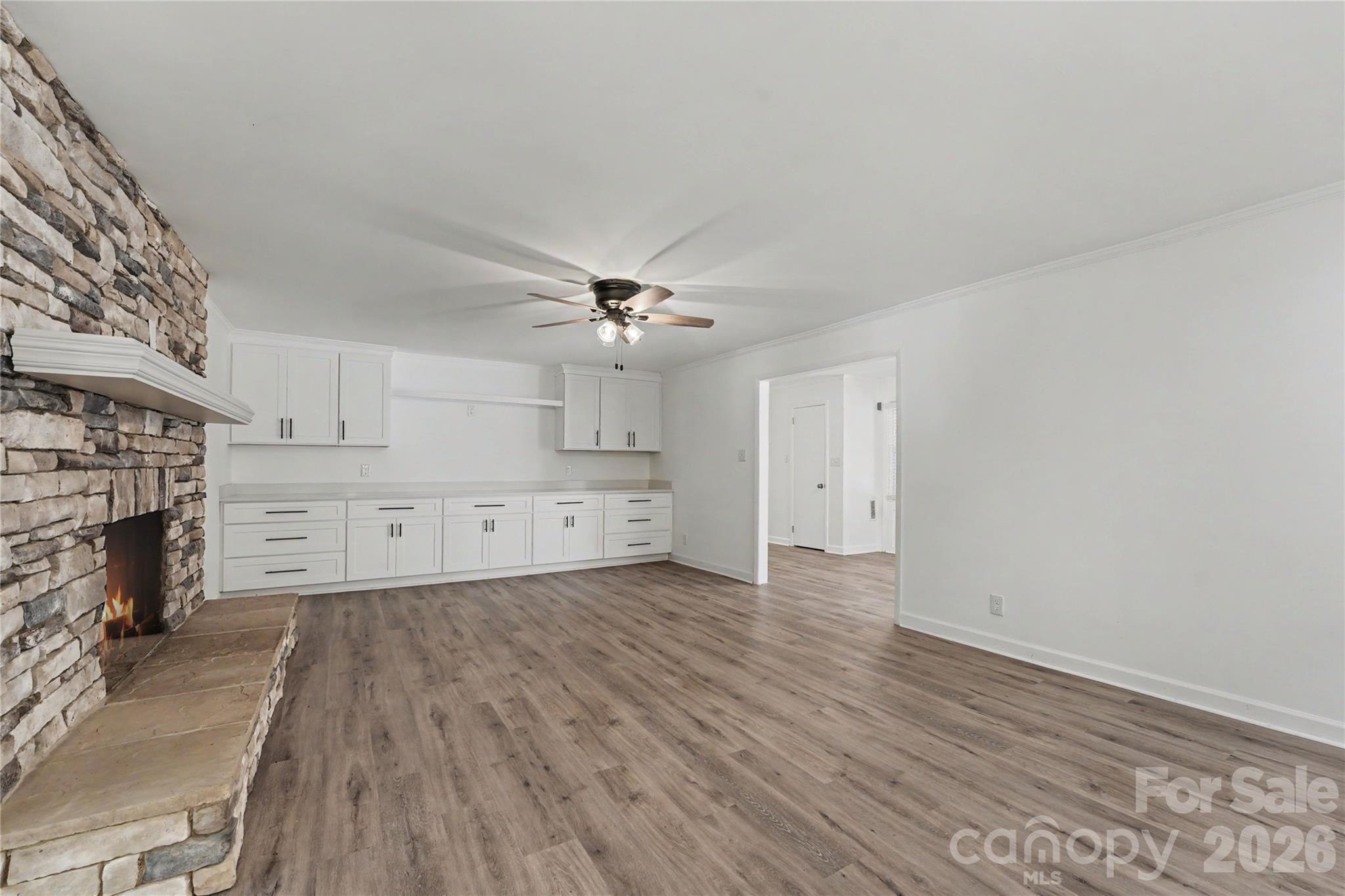 110 S Myrtle Avenue Property Photo 6