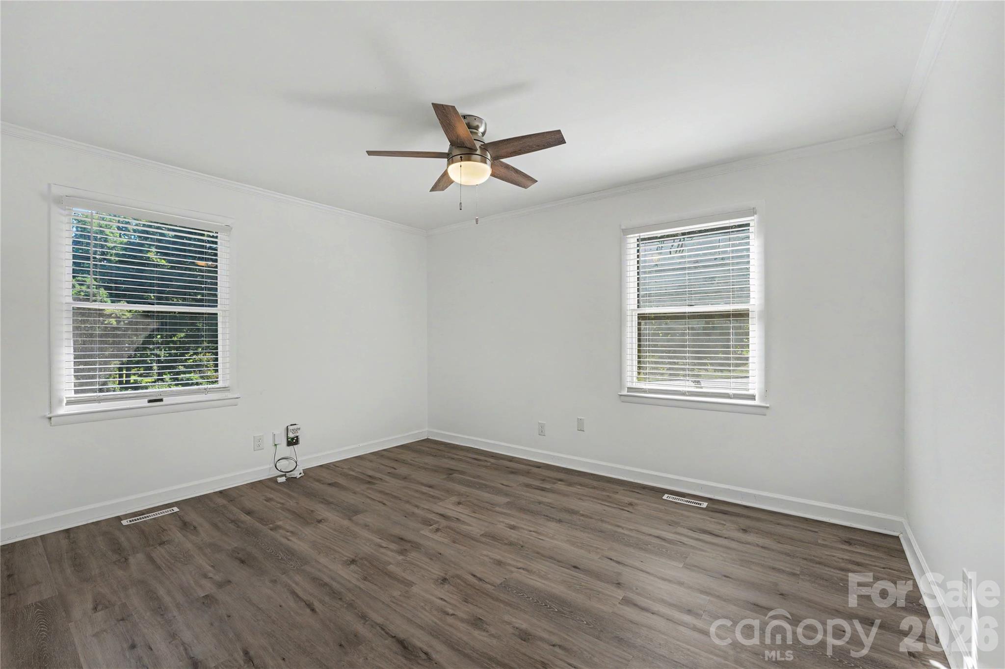 110 S Myrtle Avenue Property Photo 10