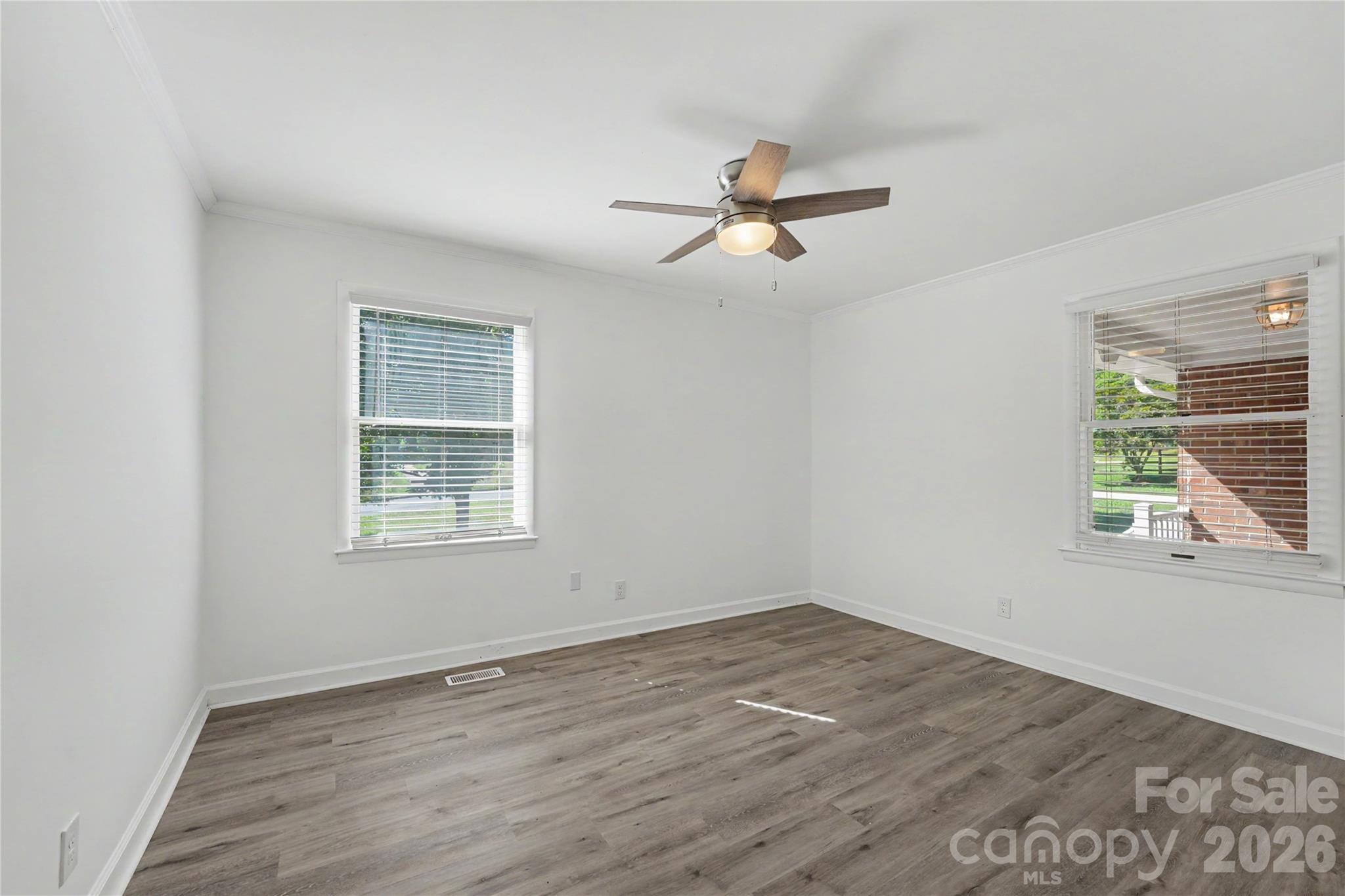 110 S Myrtle Avenue Property Photo 14