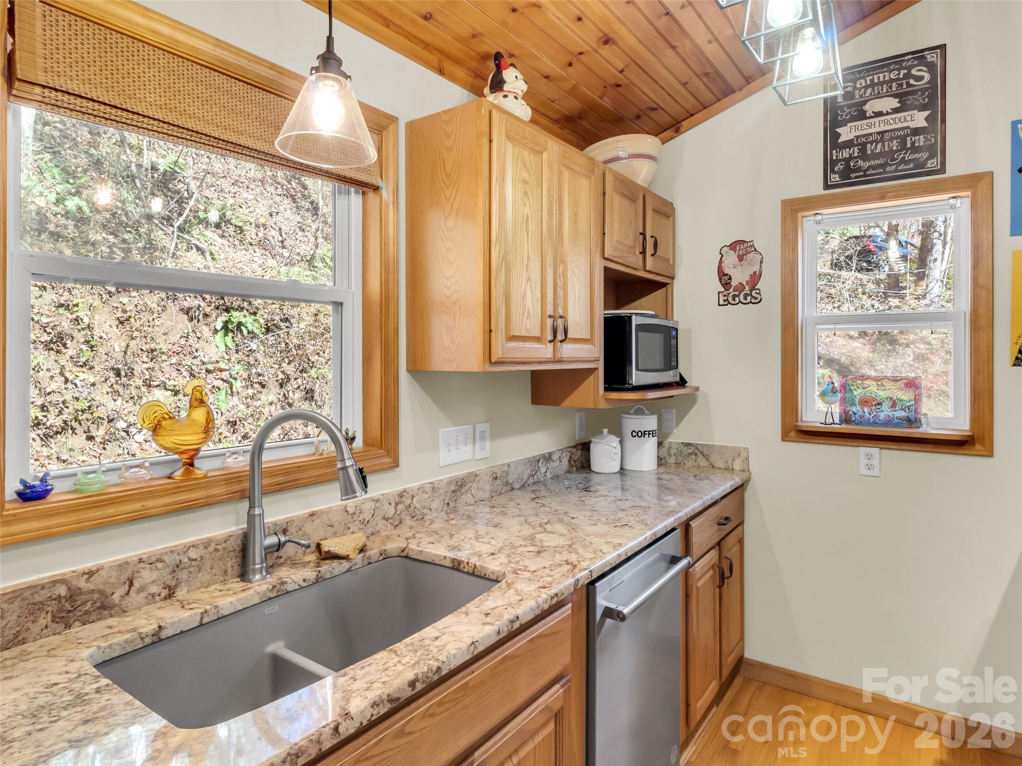 245 Greenview Drive Property Photo 10