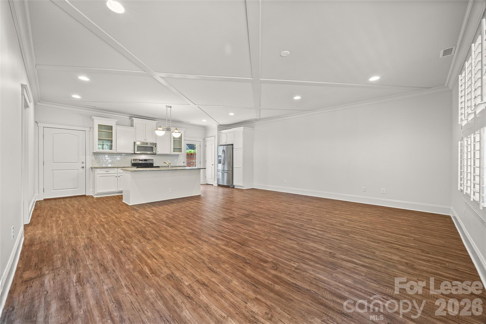 706 Kingsley Way Property Photo 4
