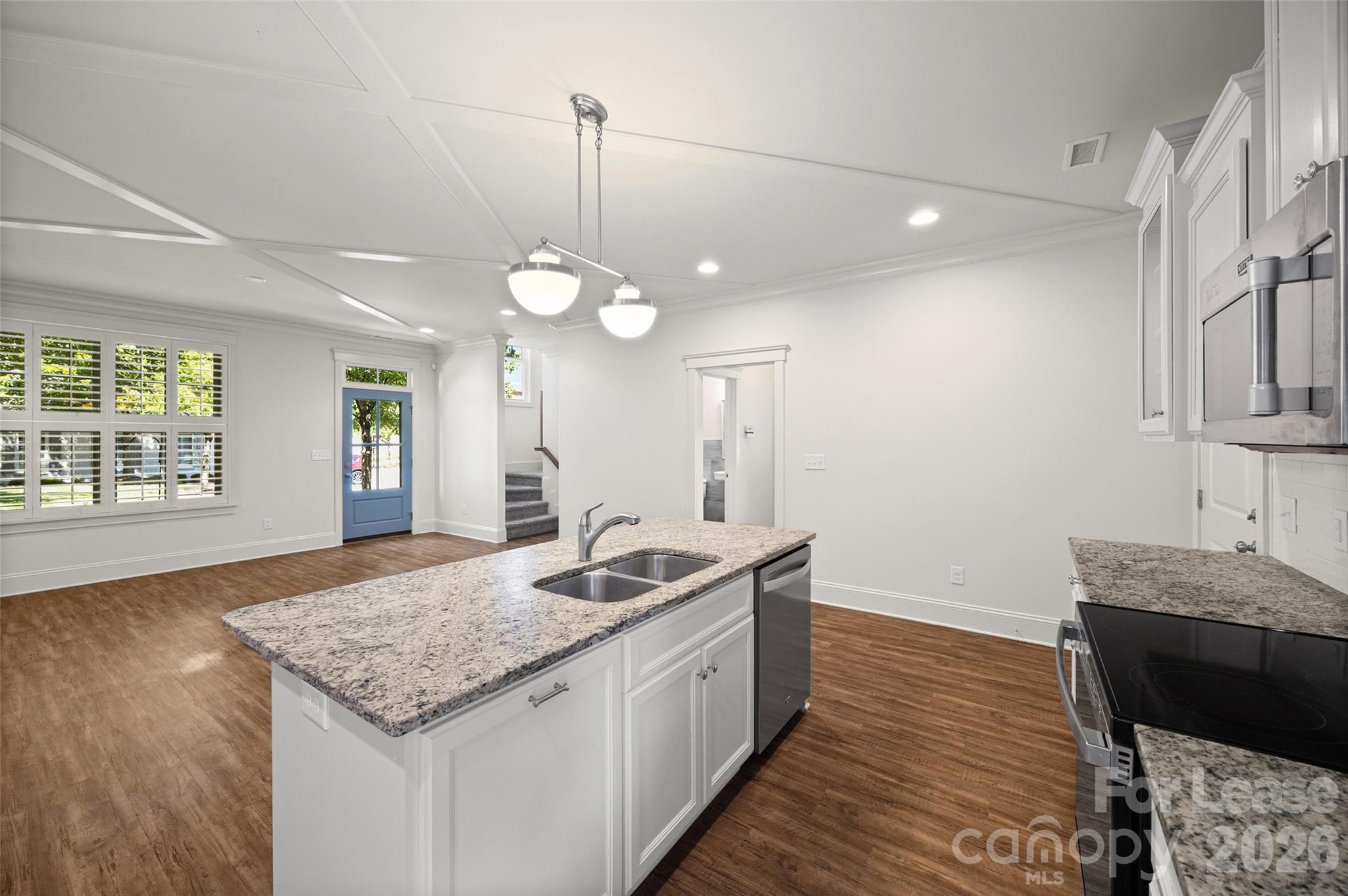 706 Kingsley Way Property Photo 10
