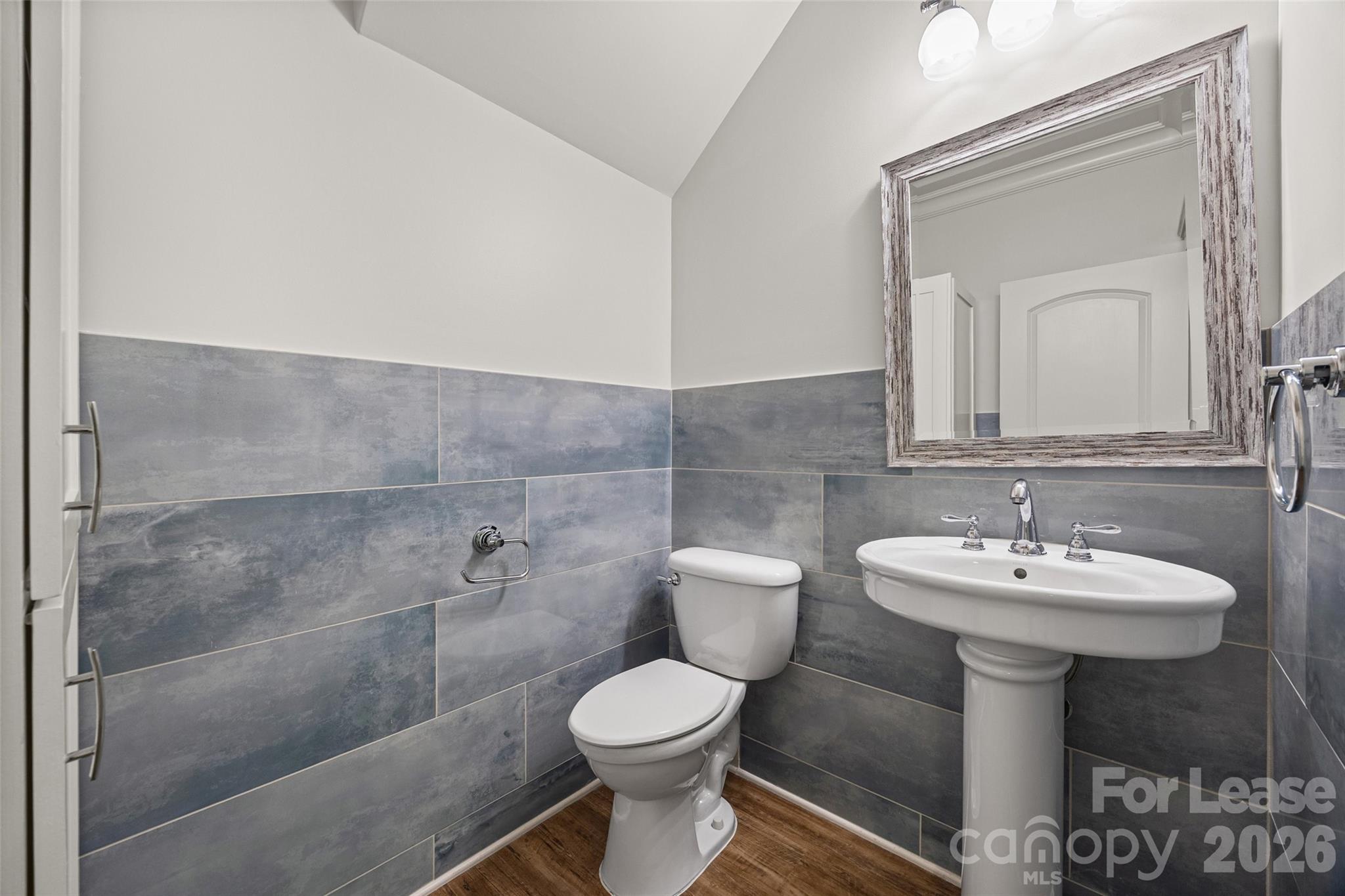 706 Kingsley Way Property Photo 13