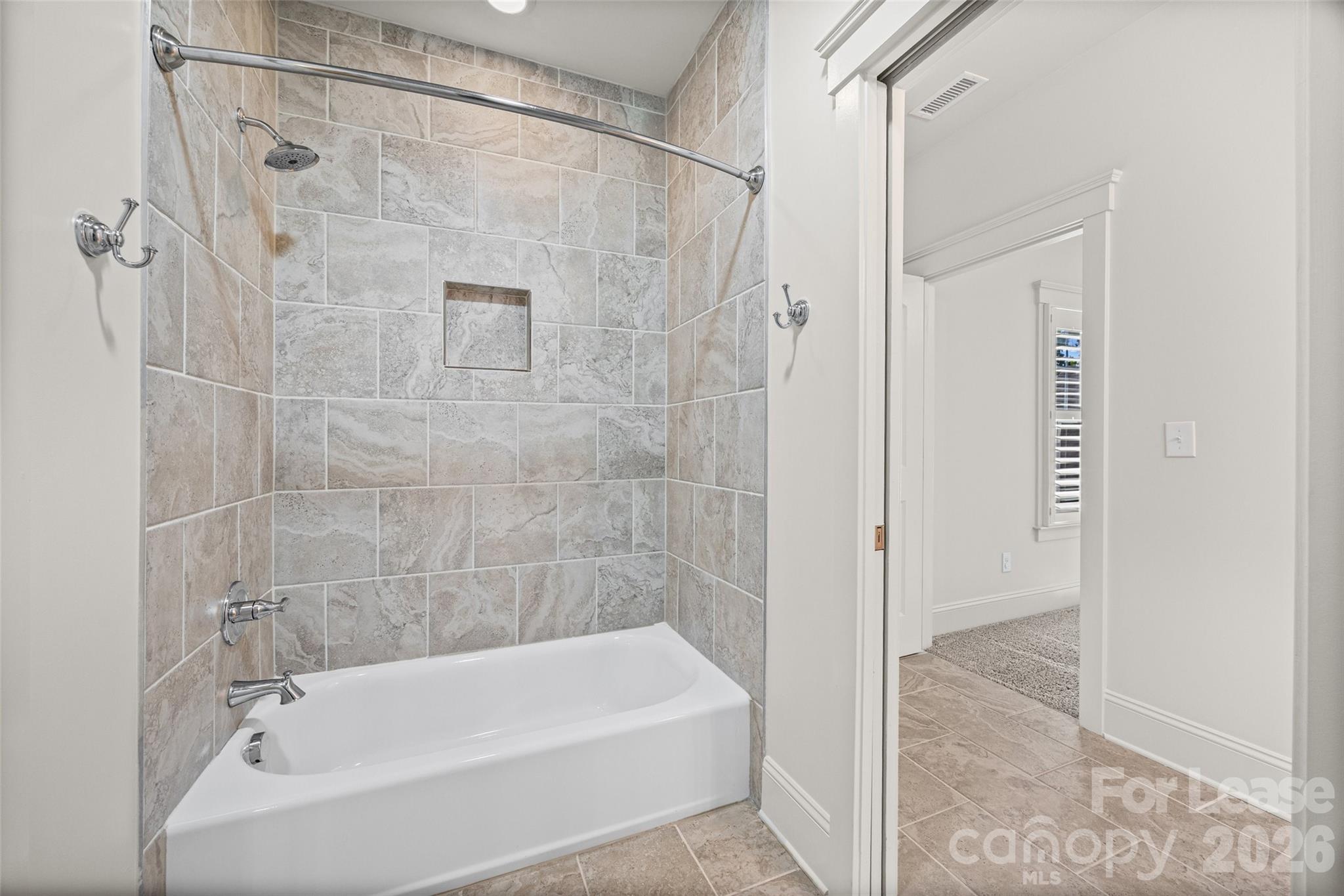 706 Kingsley Way Property Photo 26