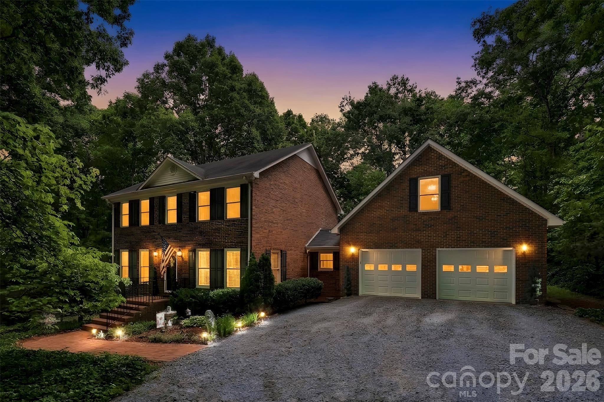 6366 Green Oak Drive Property Photo 3