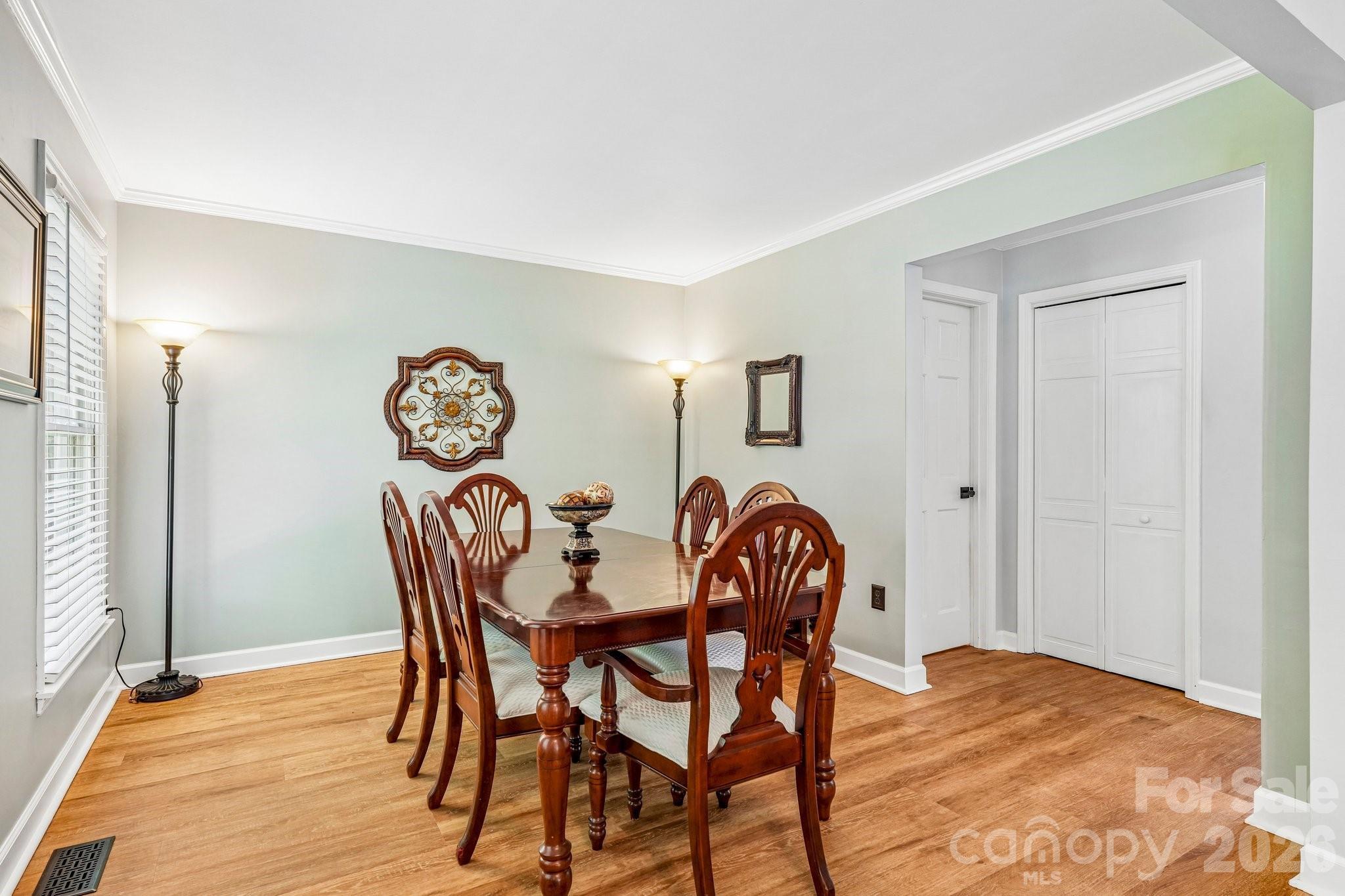 6366 Green Oak Drive Property Photo 11