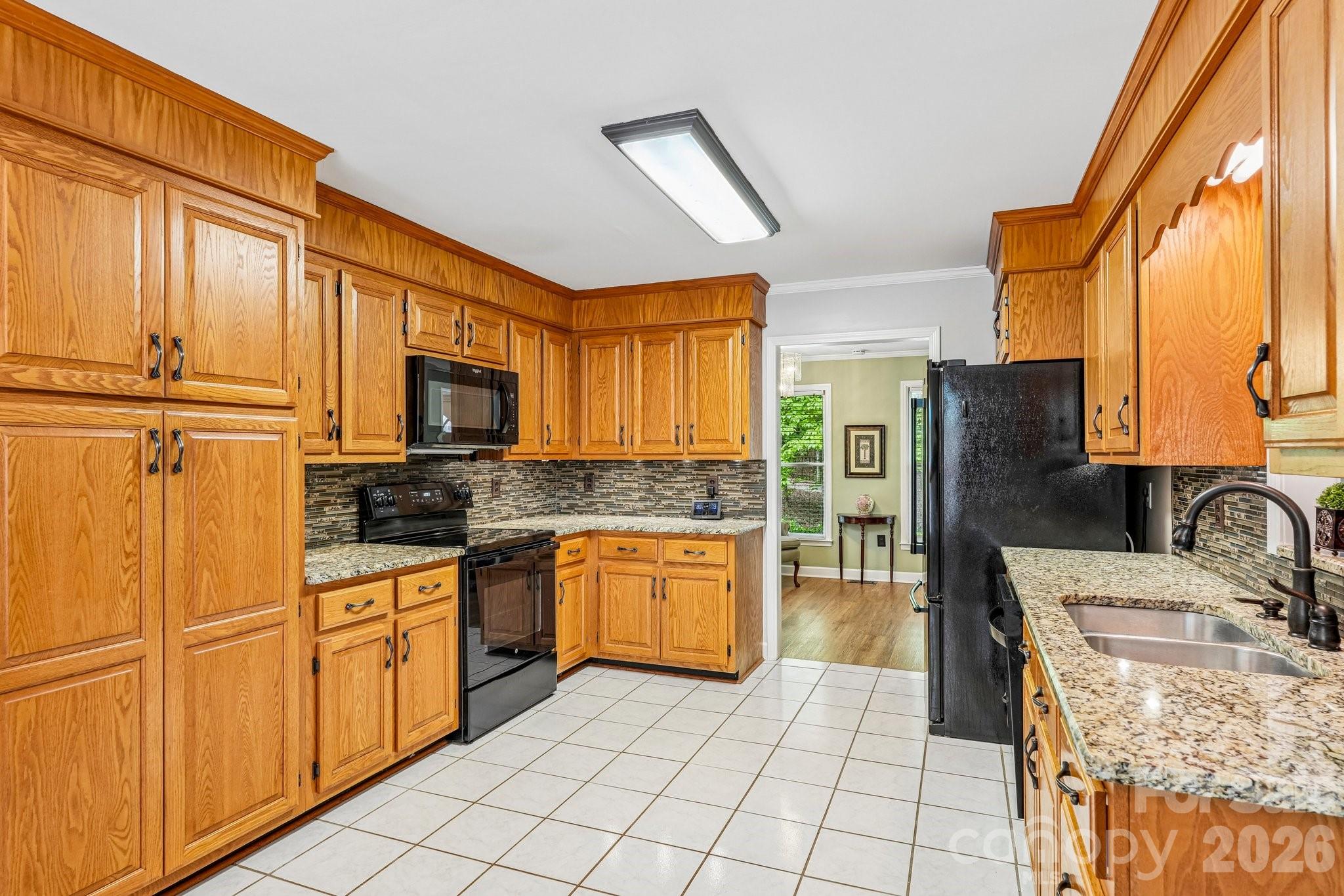 6366 Green Oak Drive Property Photo 15