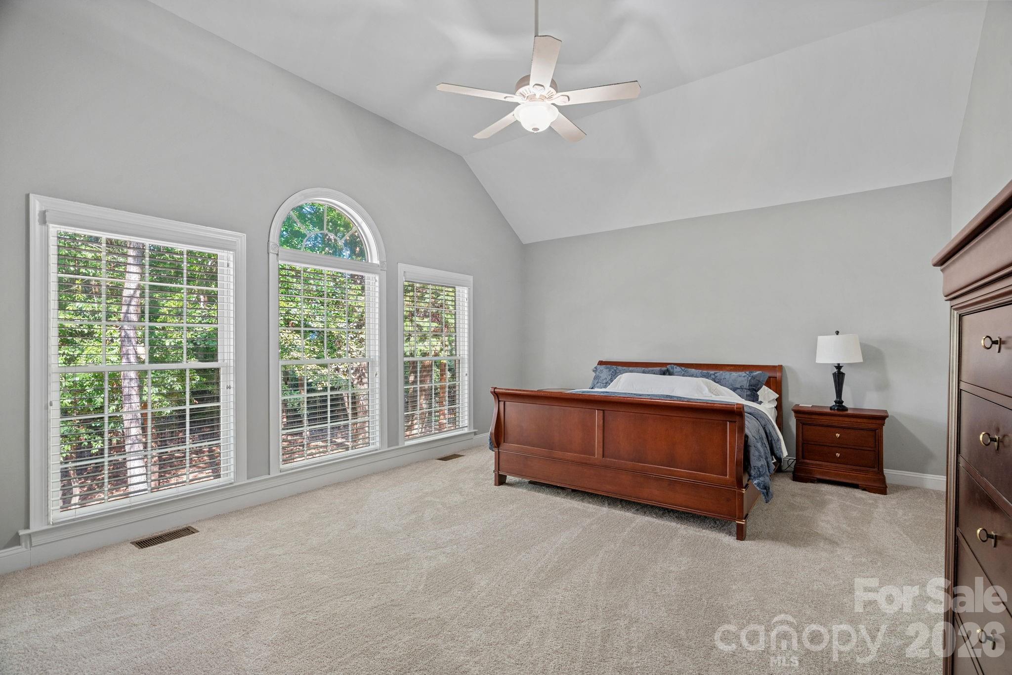 710 Fairway Point Drive Property Photo 15