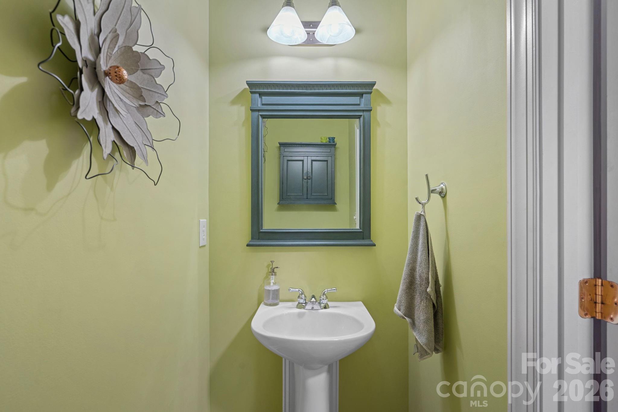 710 Fairway Point Drive Property Photo 18