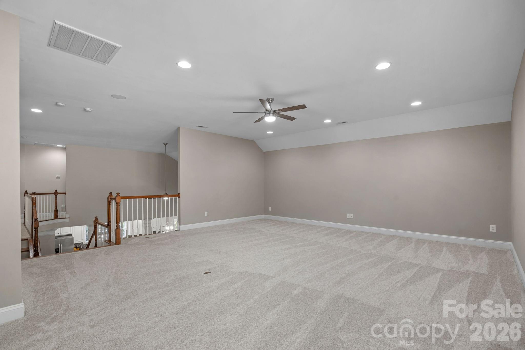 710 Fairway Point Drive Property Photo 23