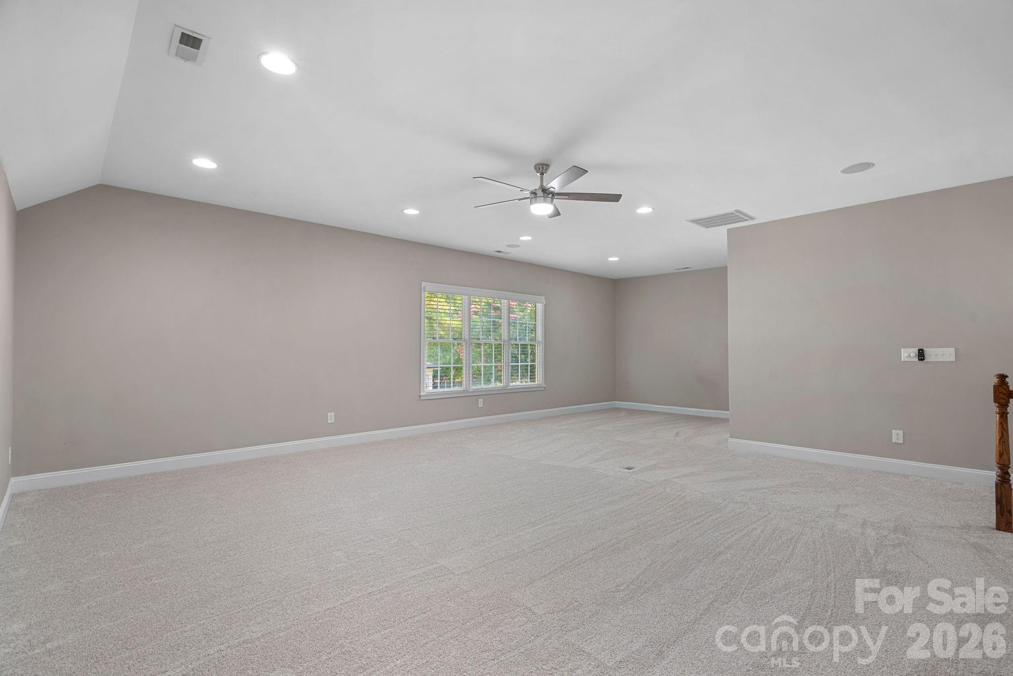 710 Fairway Point Drive Property Photo 24