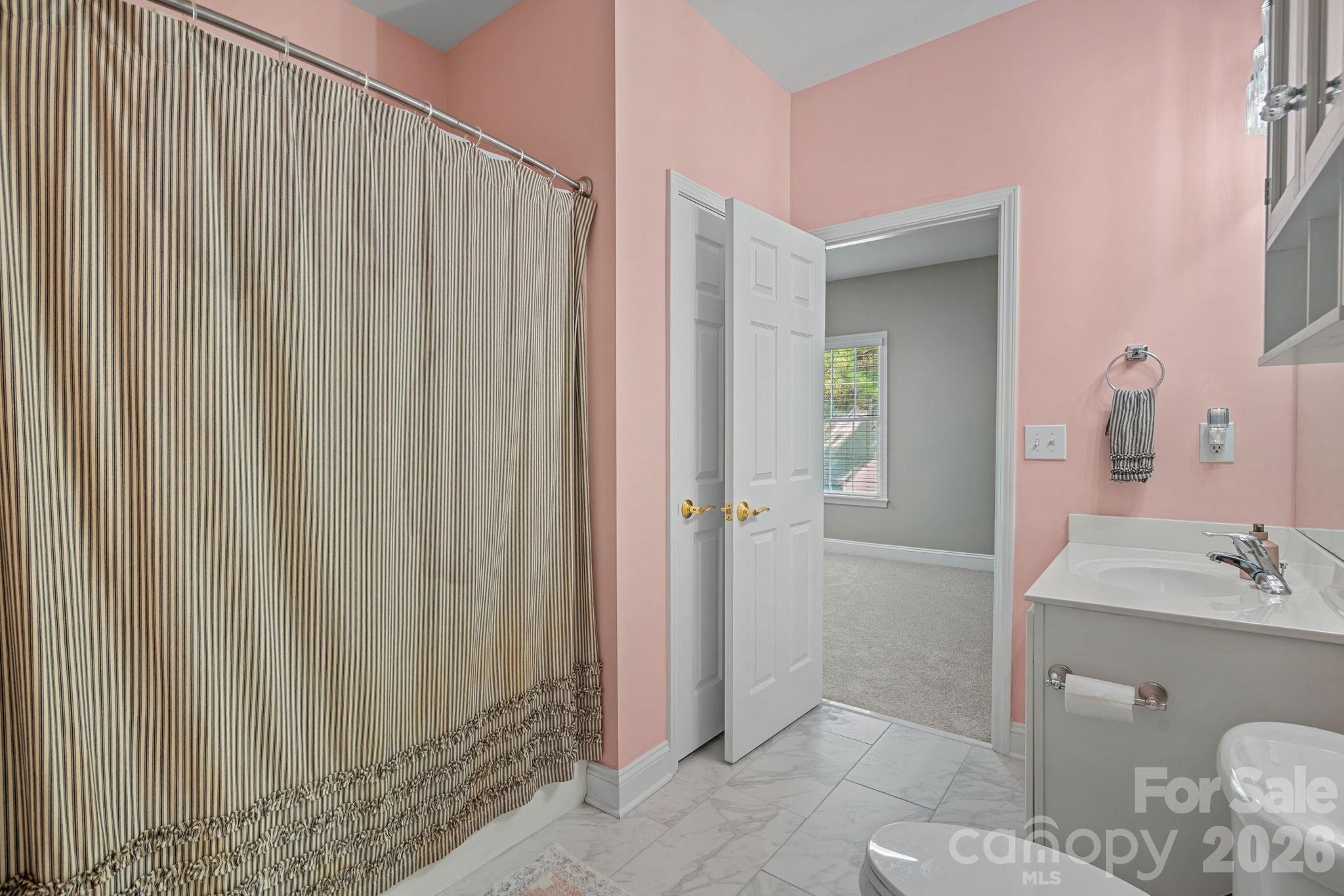 710 Fairway Point Drive Property Photo 26