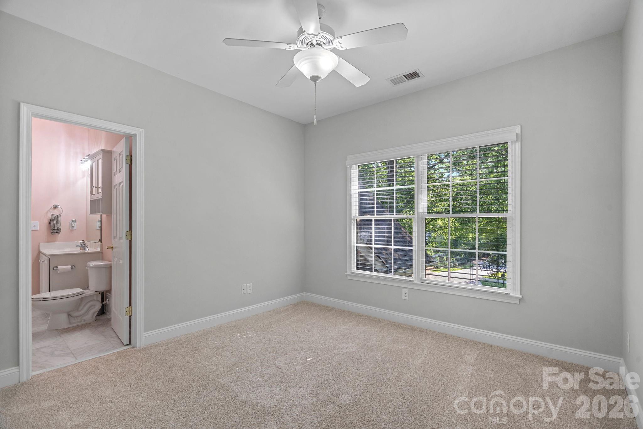 710 Fairway Point Drive Property Photo 27
