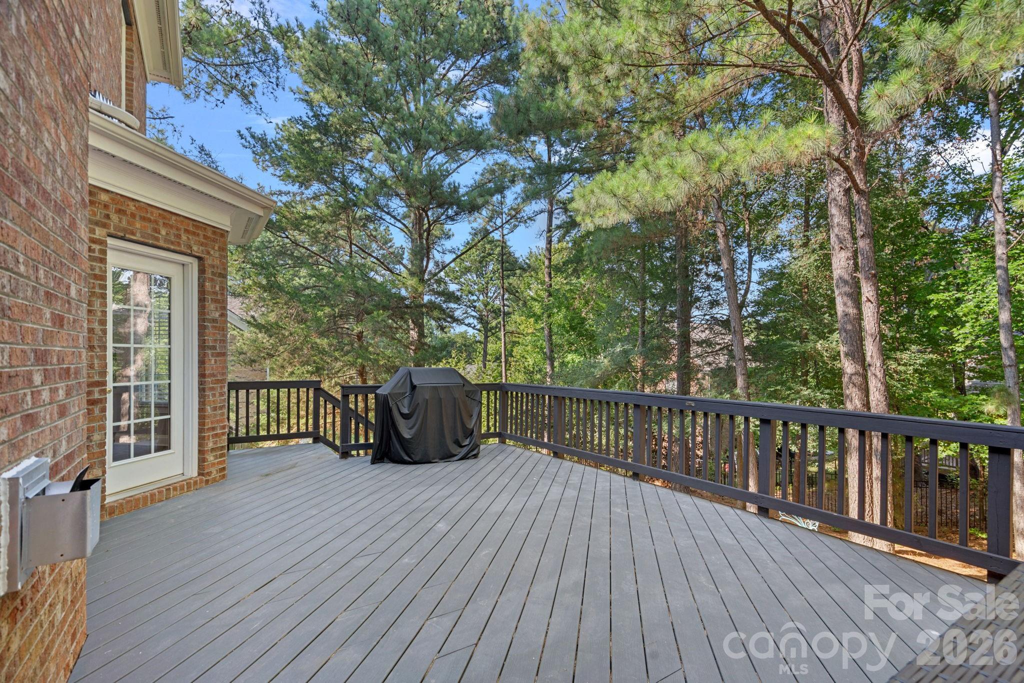 710 Fairway Point Drive Property Photo 32
