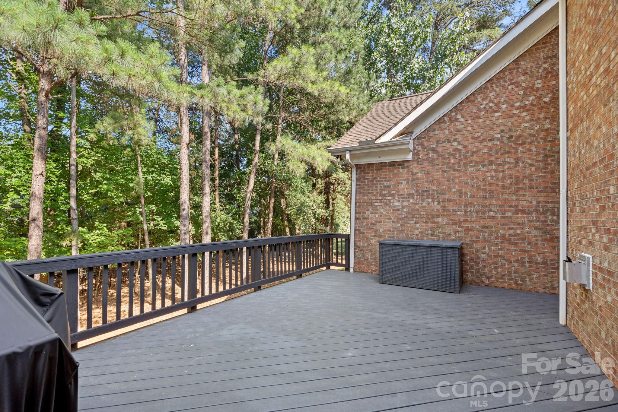 710 Fairway Point Drive Property Photo 34