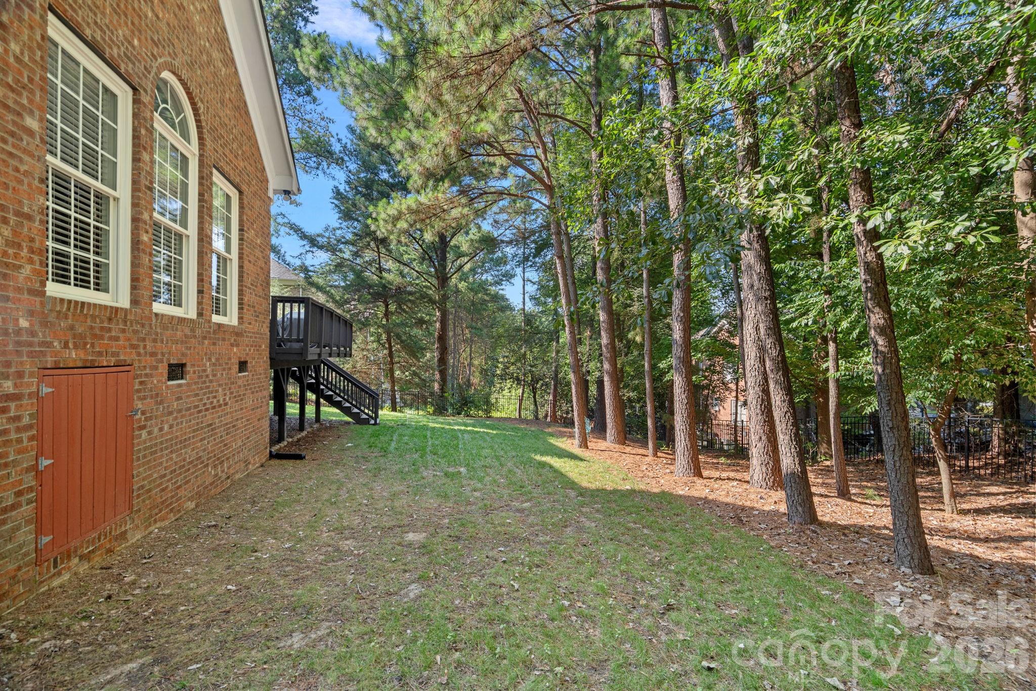 710 Fairway Point Drive Property Photo 37