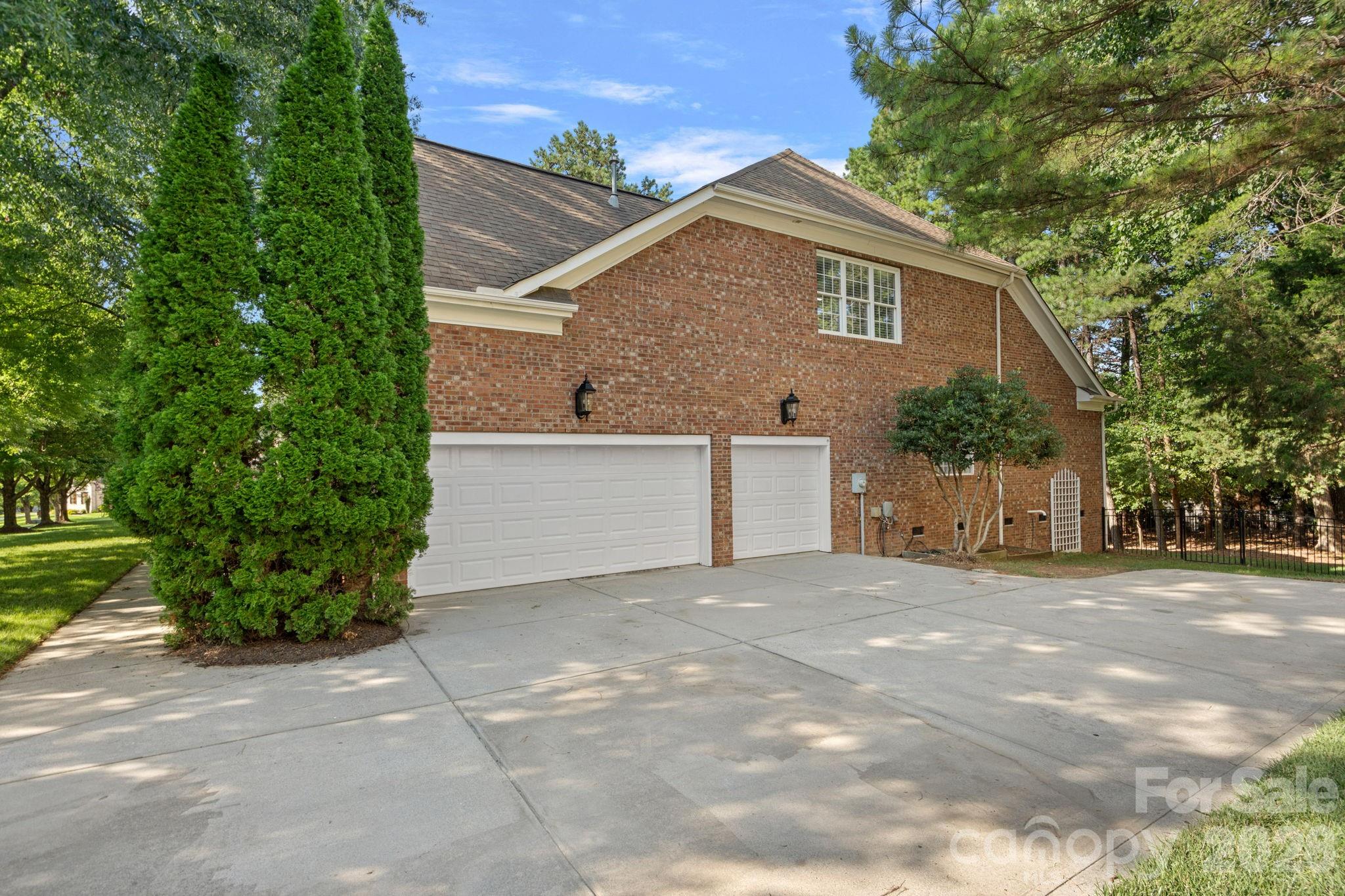 710 Fairway Point Drive Property Photo 40