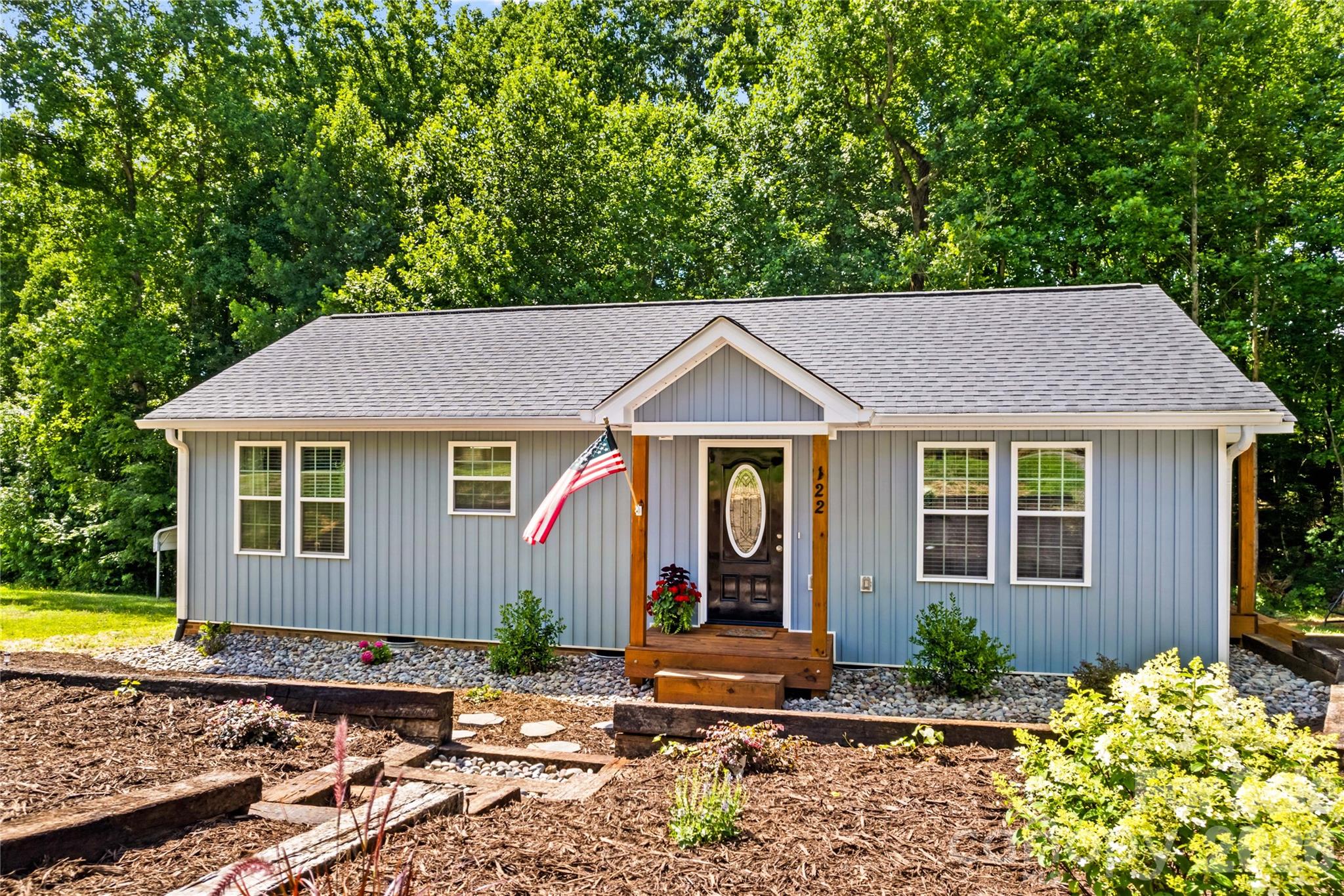 122 S Yadkin River Road Property Photo 1