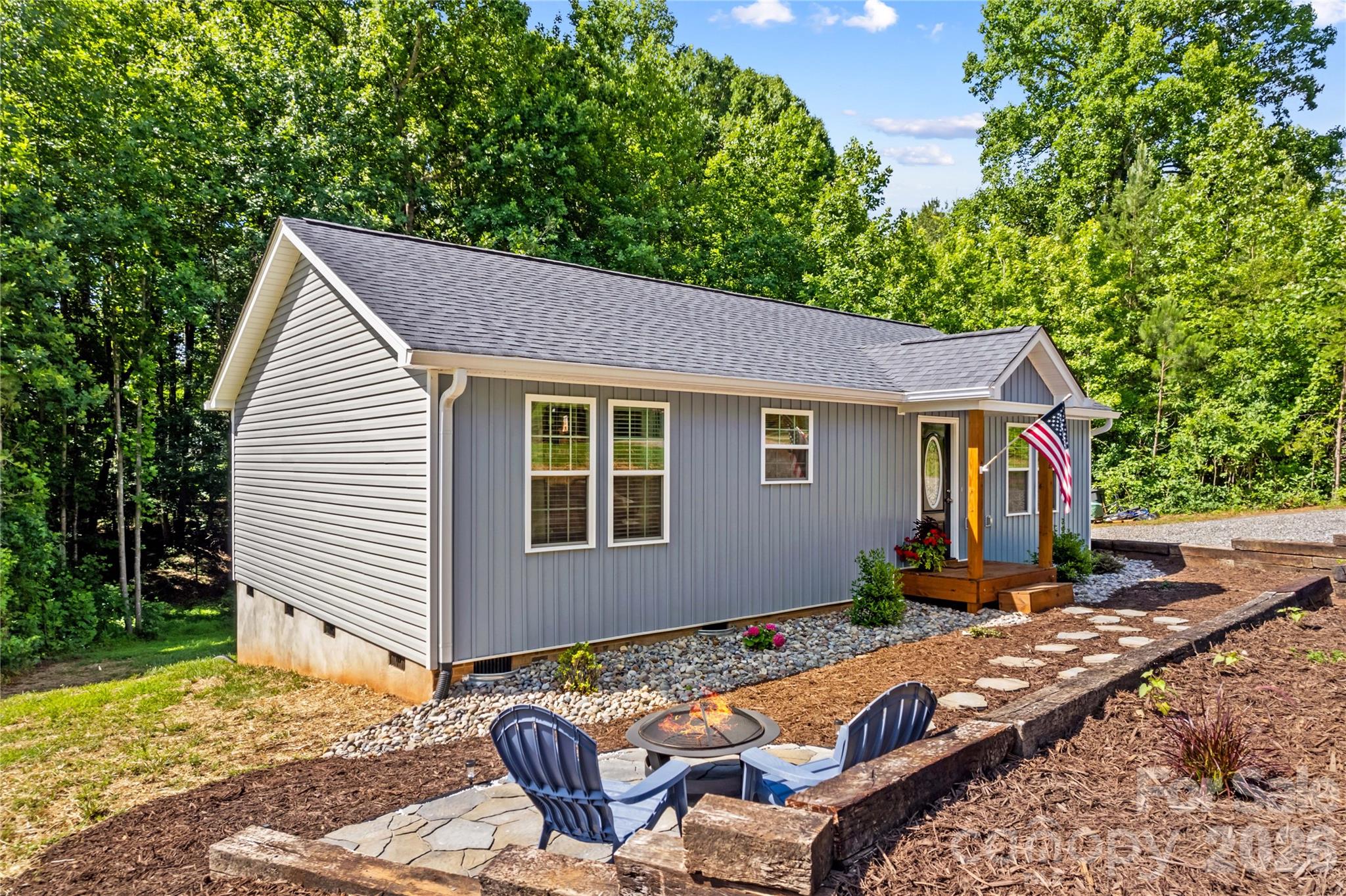122 S Yadkin River Road Property Photo 5