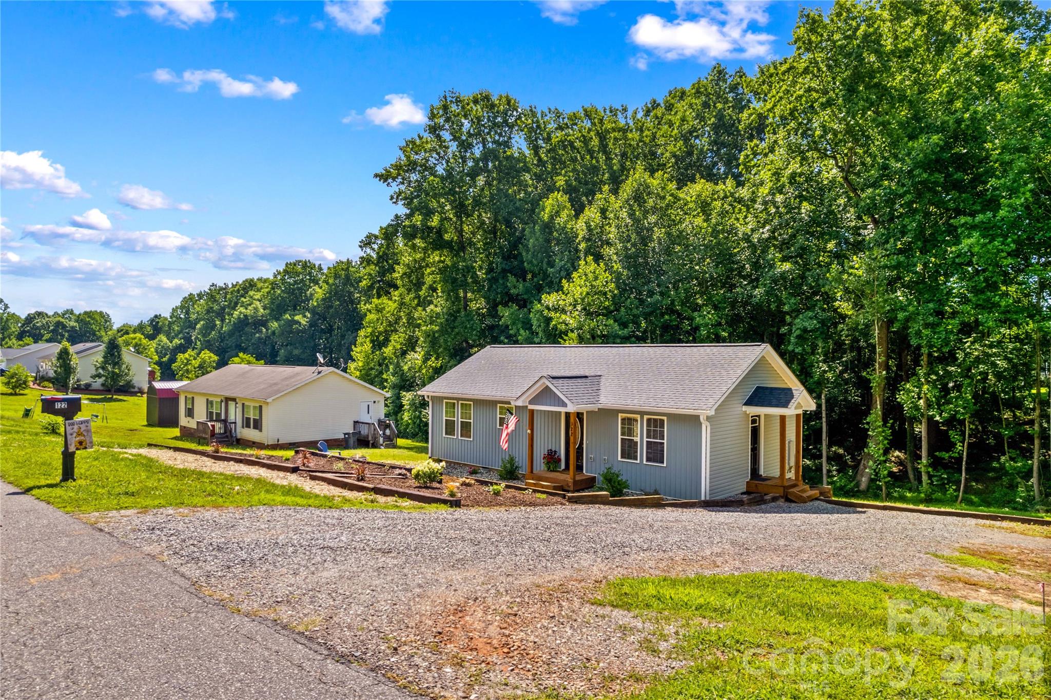 122 S Yadkin River Road Property Photo 6