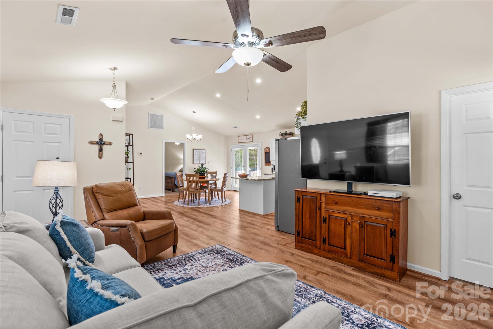122 S Yadkin River Road Property Photo 11