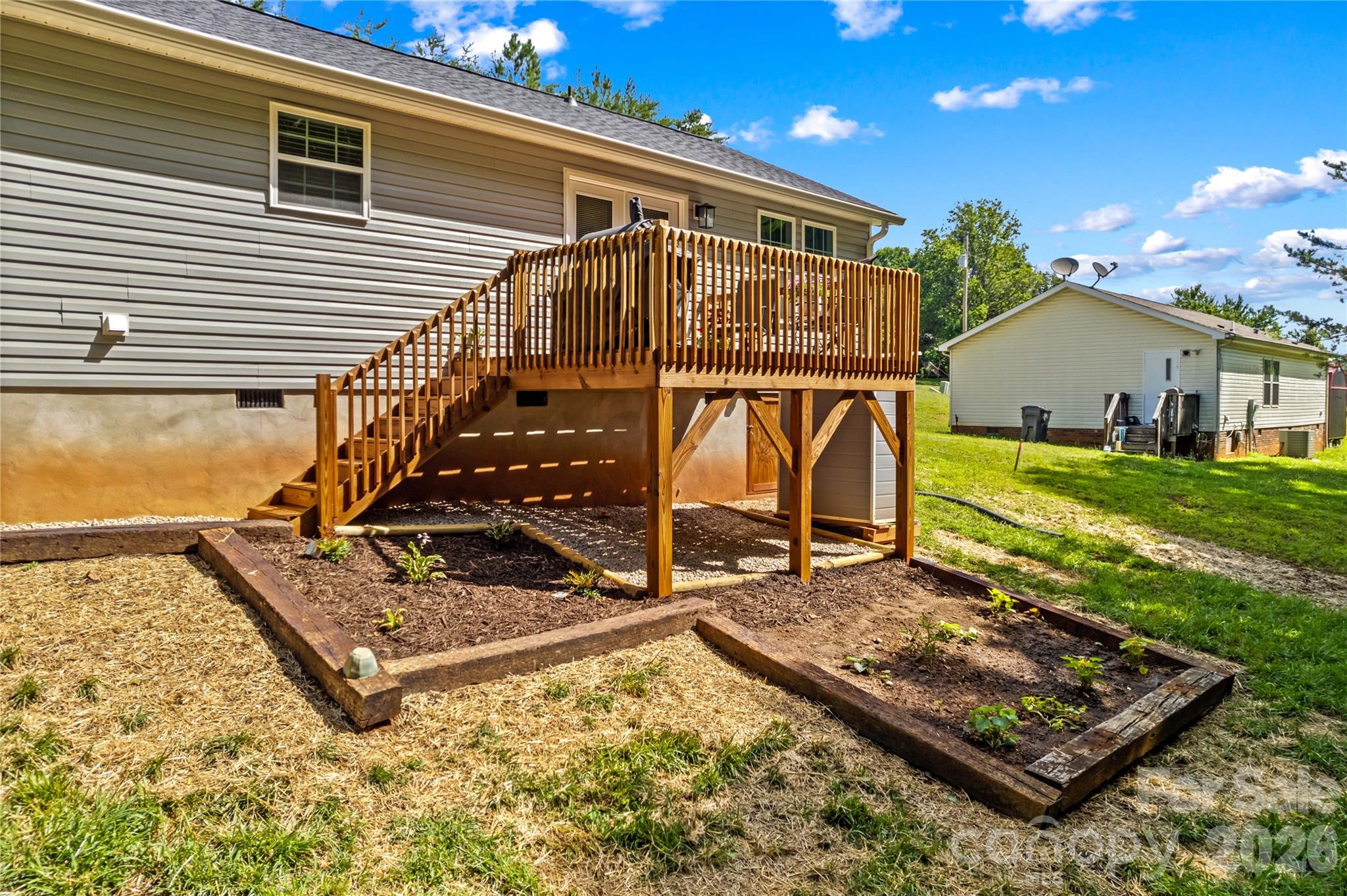 122 S Yadkin River Road Property Photo 17