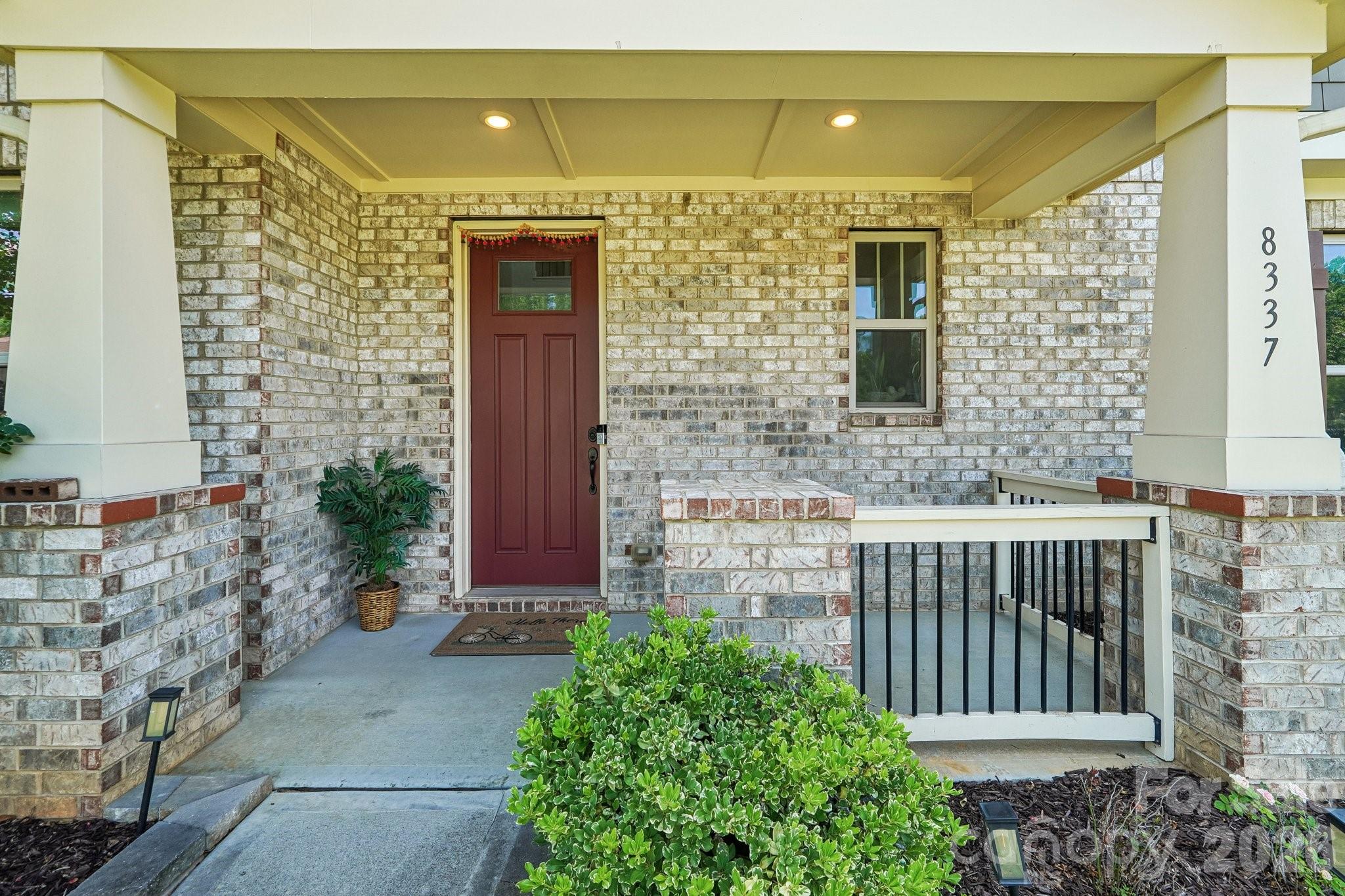 8337 Breton Way Property Photo 3