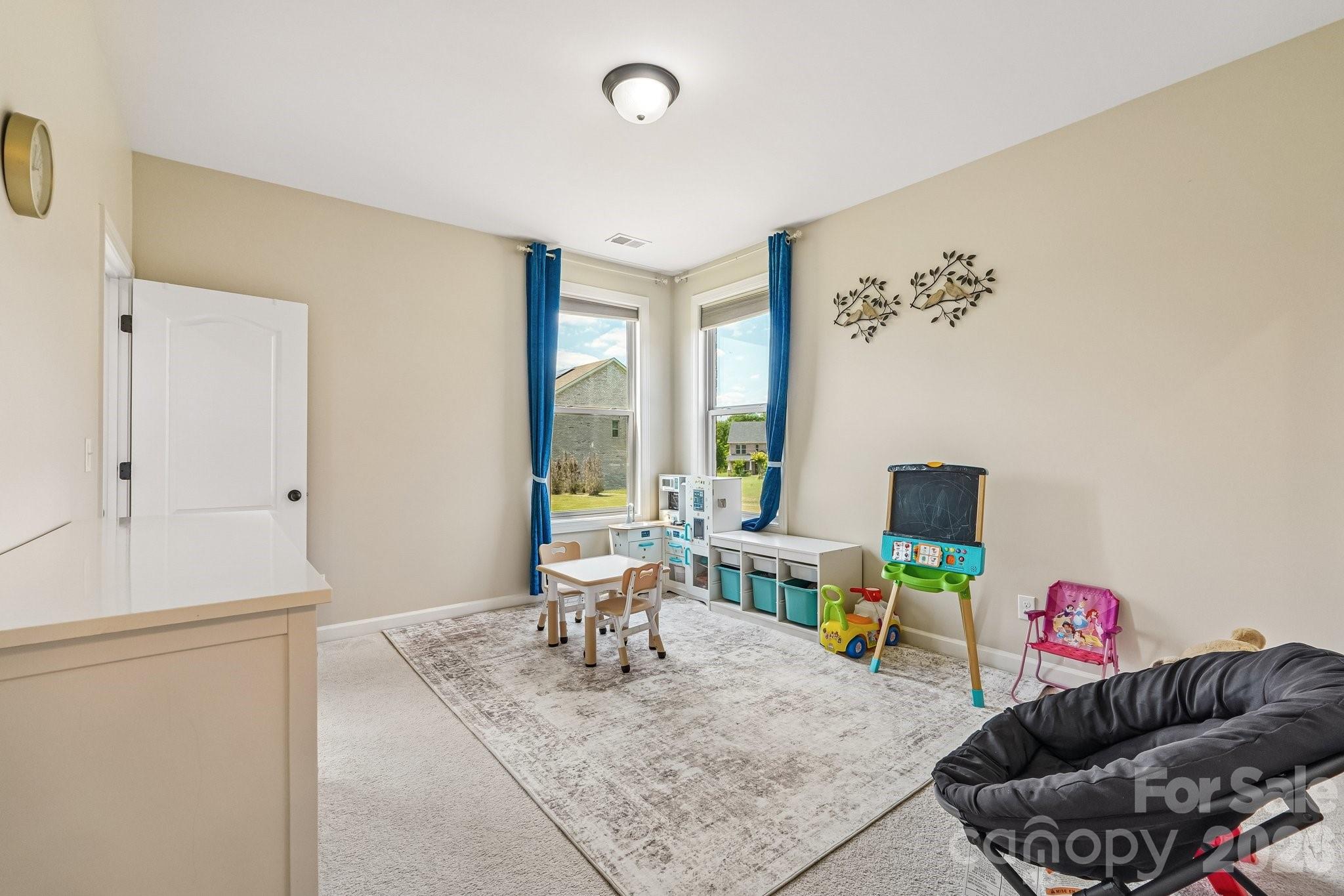 8337 Breton Way Property Photo 24