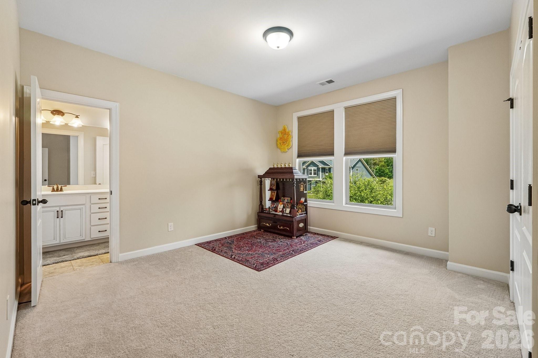 8337 Breton Way Property Photo 29