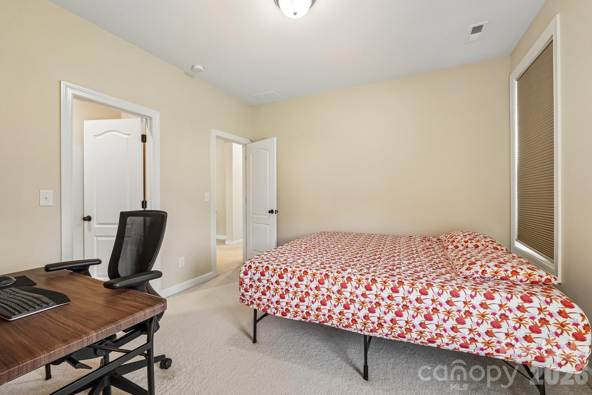 8337 Breton Way Property Photo 32