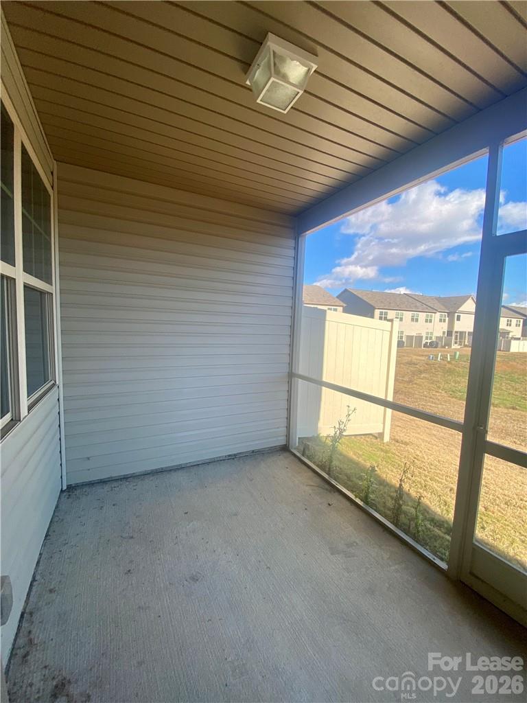 2616 Winter Thistle Way Property Photo 12