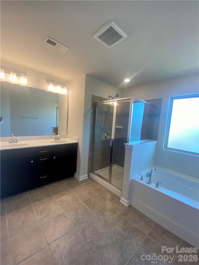 2616 Winter Thistle Way Property Photo 19