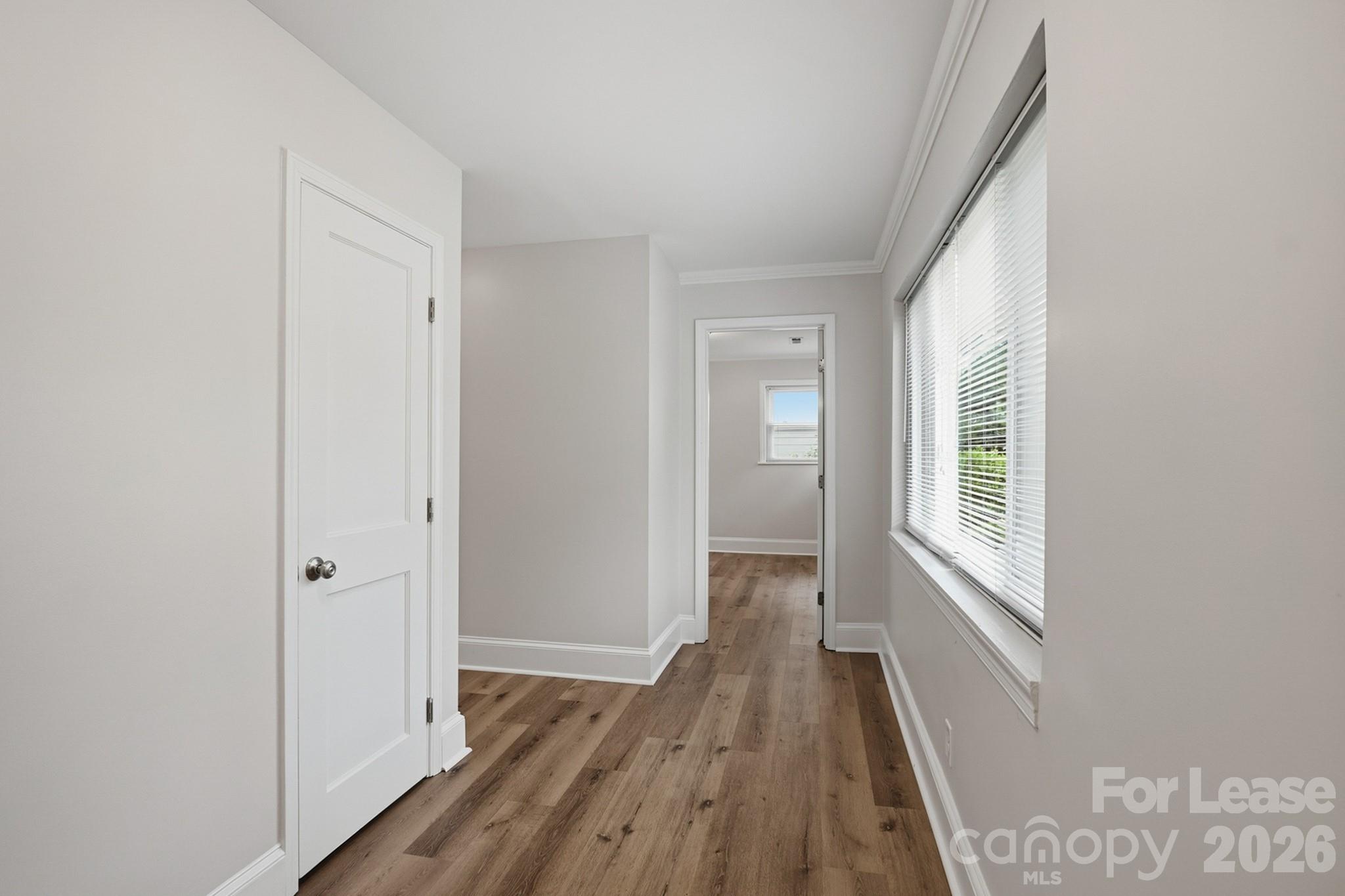 3101 Selwyn Avenue Property Photo 3