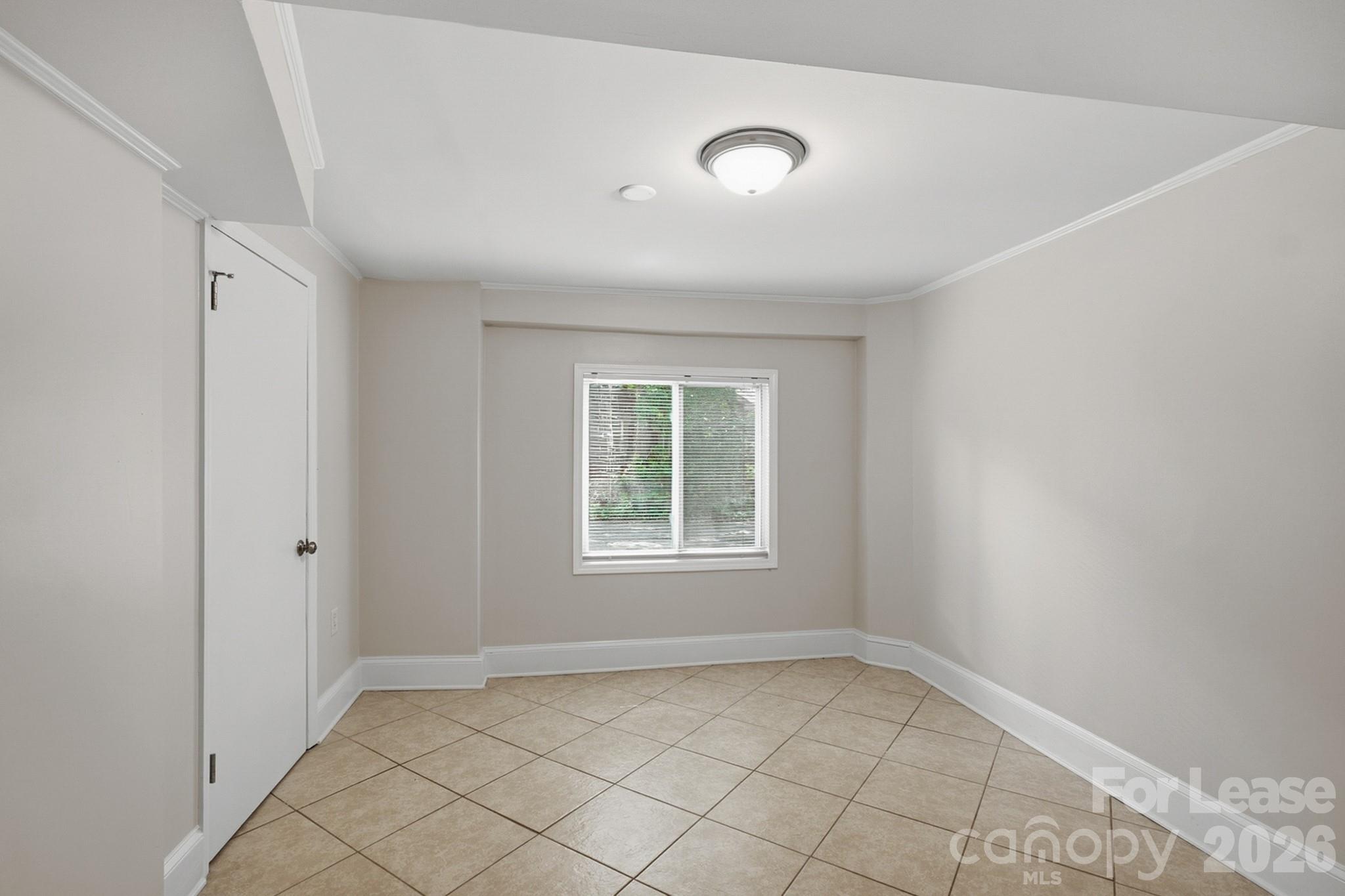 3101 Selwyn Avenue Property Photo 11