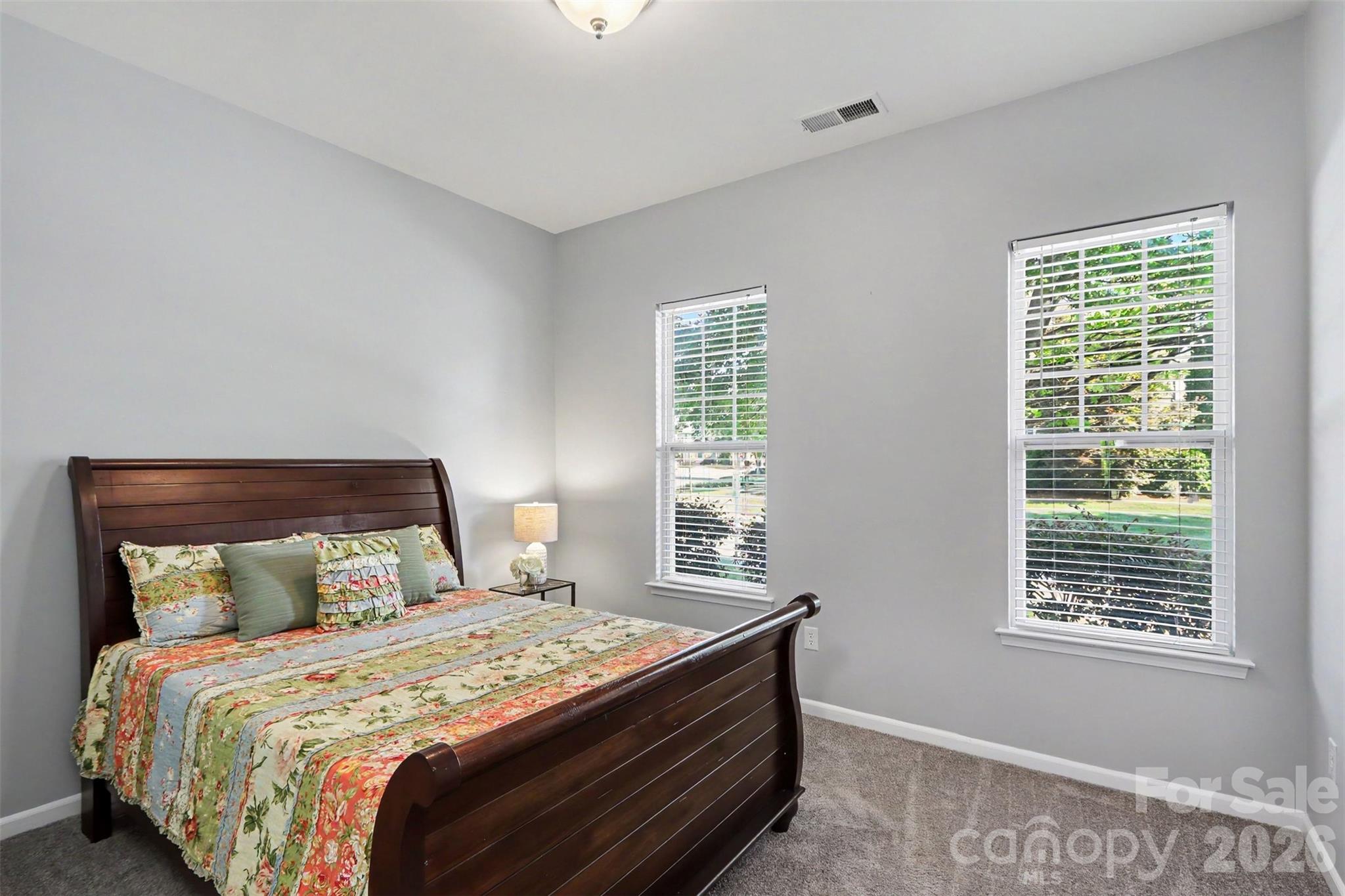 200 Park View Drive Property Photo 14