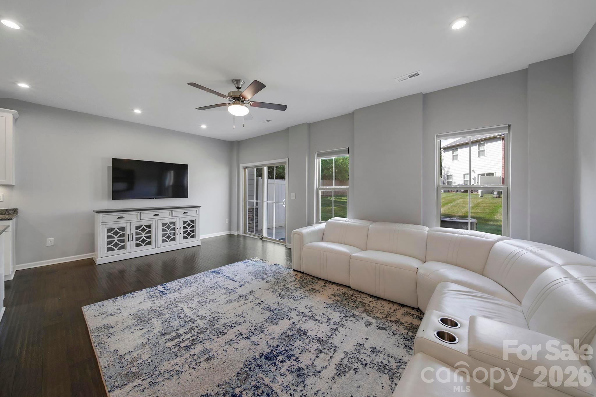 502 Park Meadows Drive 1009-c Property Photo 8