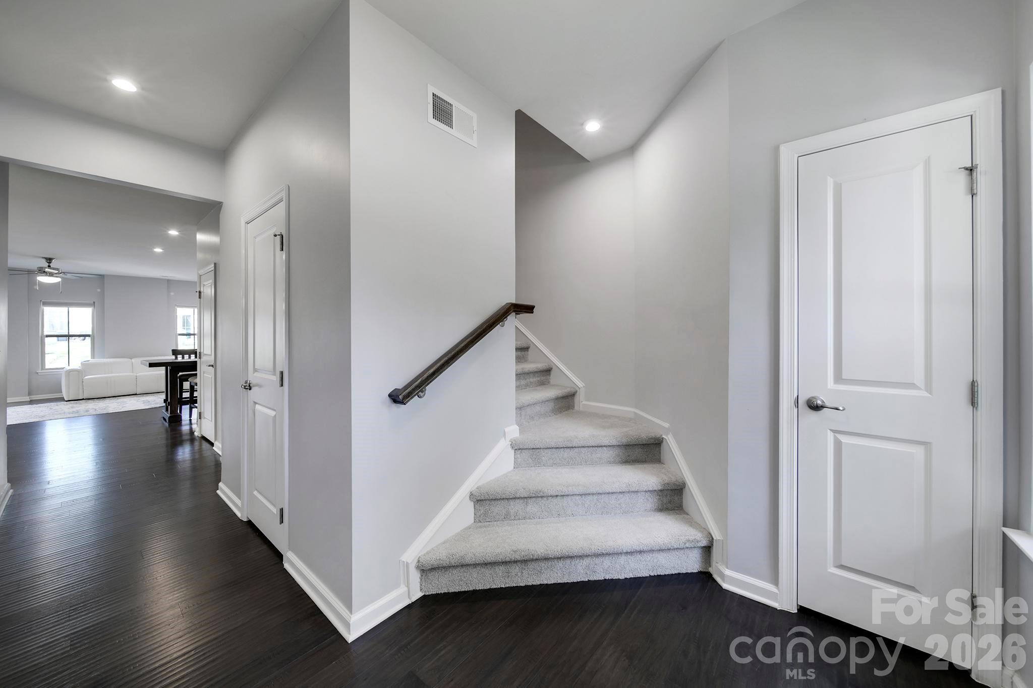 502 Park Meadows Drive 1009-c Property Photo 13