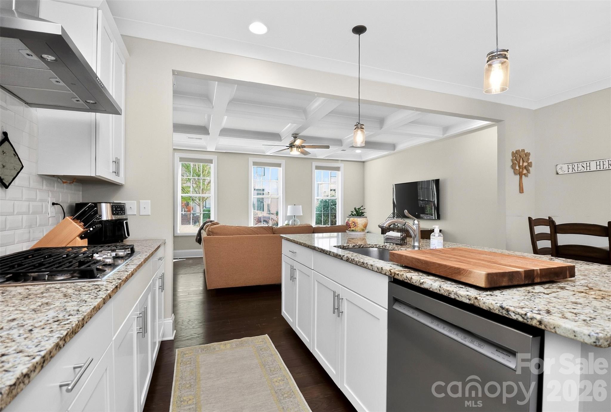 115 Mint Avenue D Property Photo 14