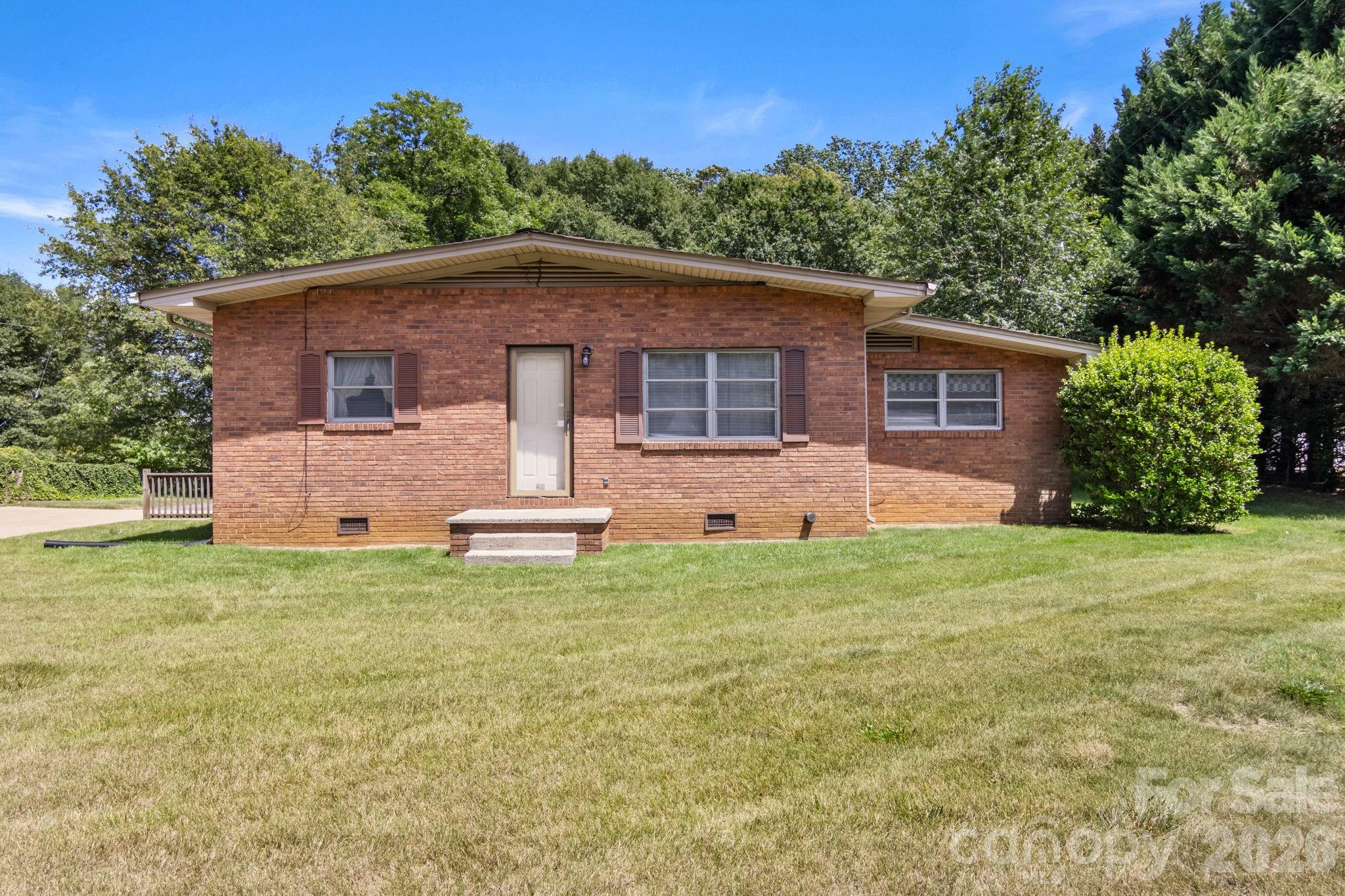 201 Peach Street Property Photo 1