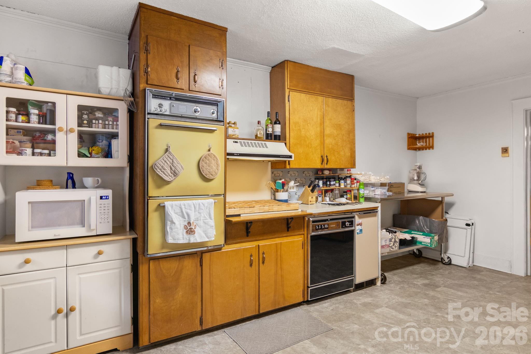201 Peach Street Property Photo 13